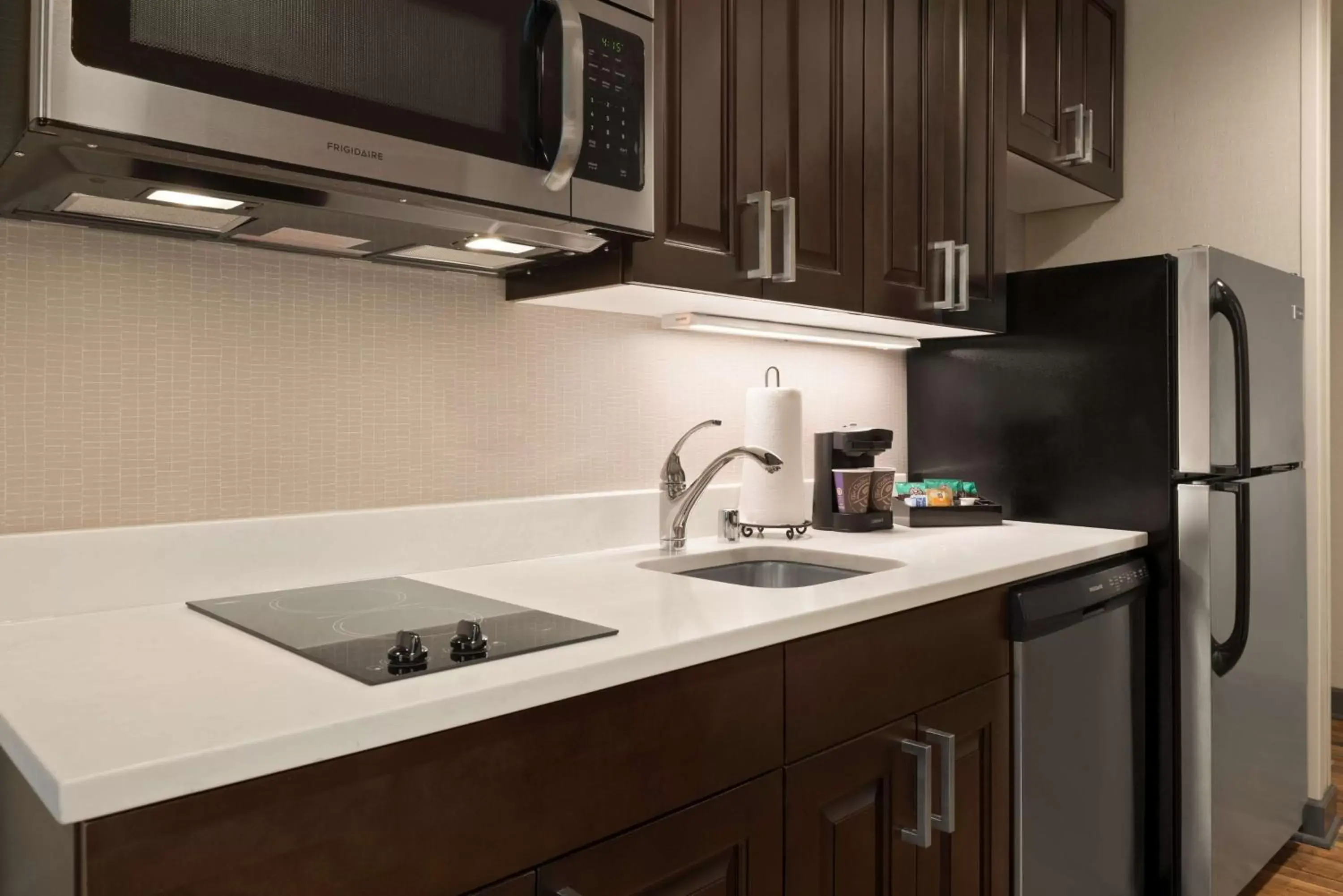 Kitchen or kitchenette, Kitchen/Kitchenette in Homewood Suites By Hilton Milwaukee Downtown