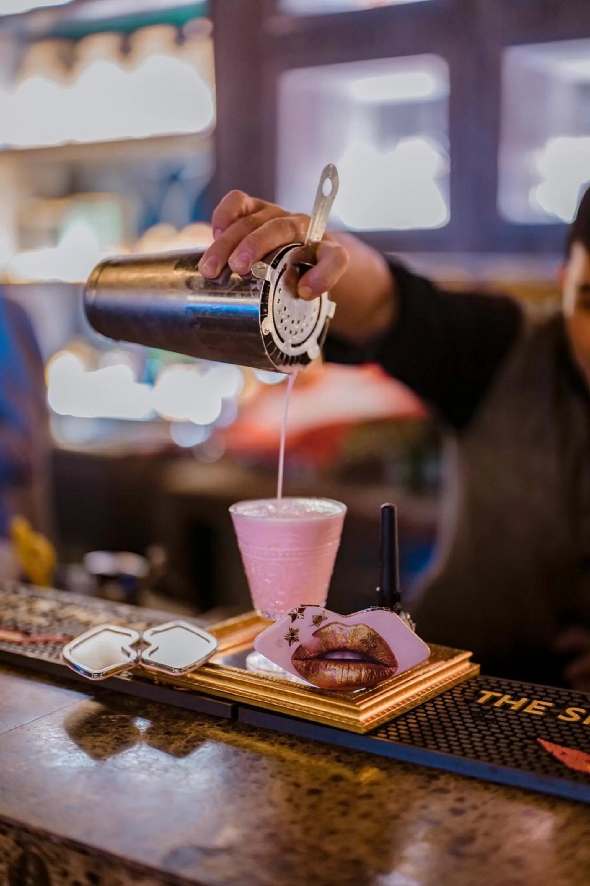 Lounge or bar in The Continent Hotel Sukhumvit - Asok BTS Bangkok