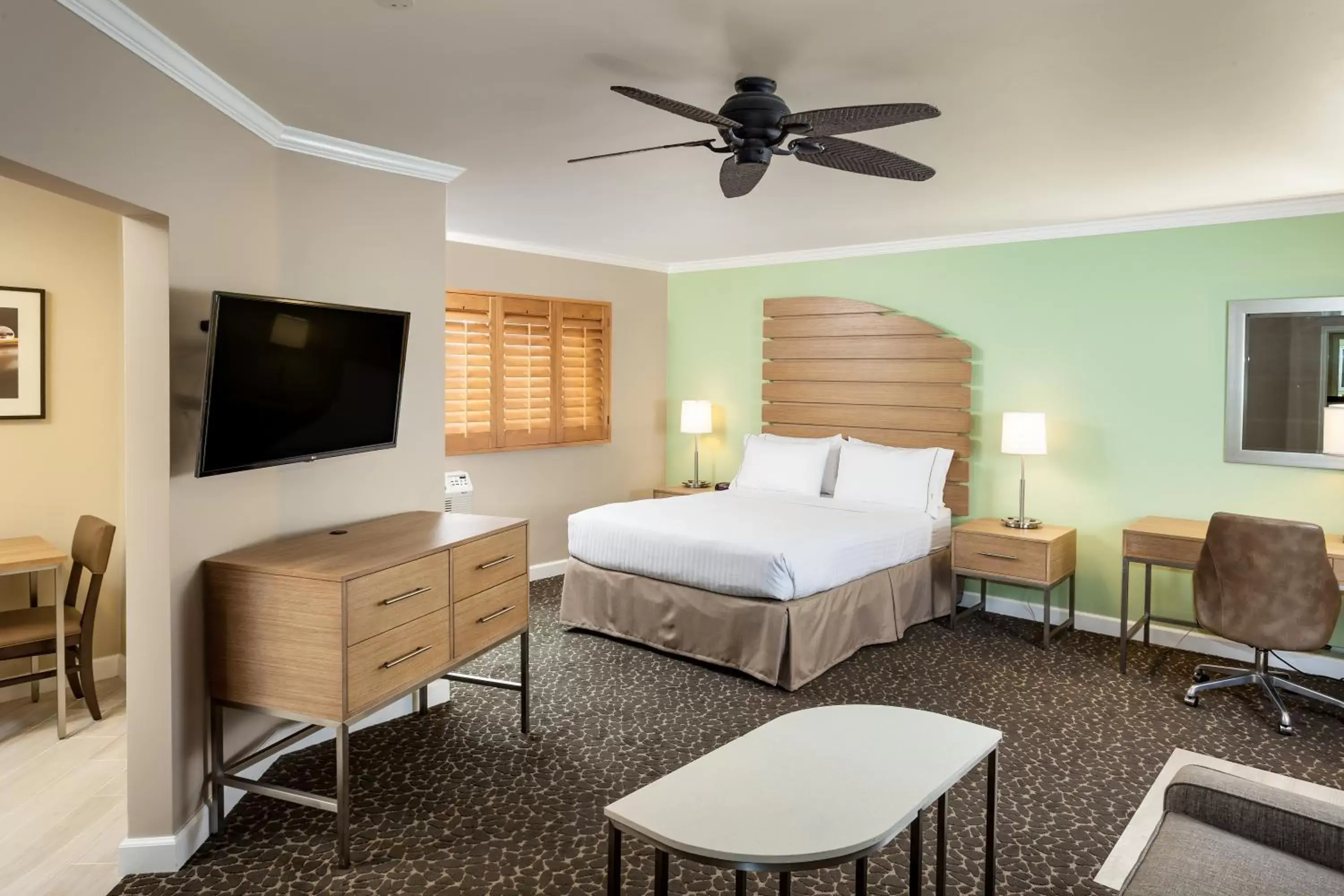 Photo of the whole room in Holiday Inn Express and Suites La Jolla - Windansea Beach, and IHG Hotel