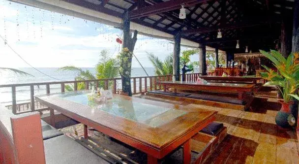 Restaurant/places to eat in Lanta Paradise Beach Resort