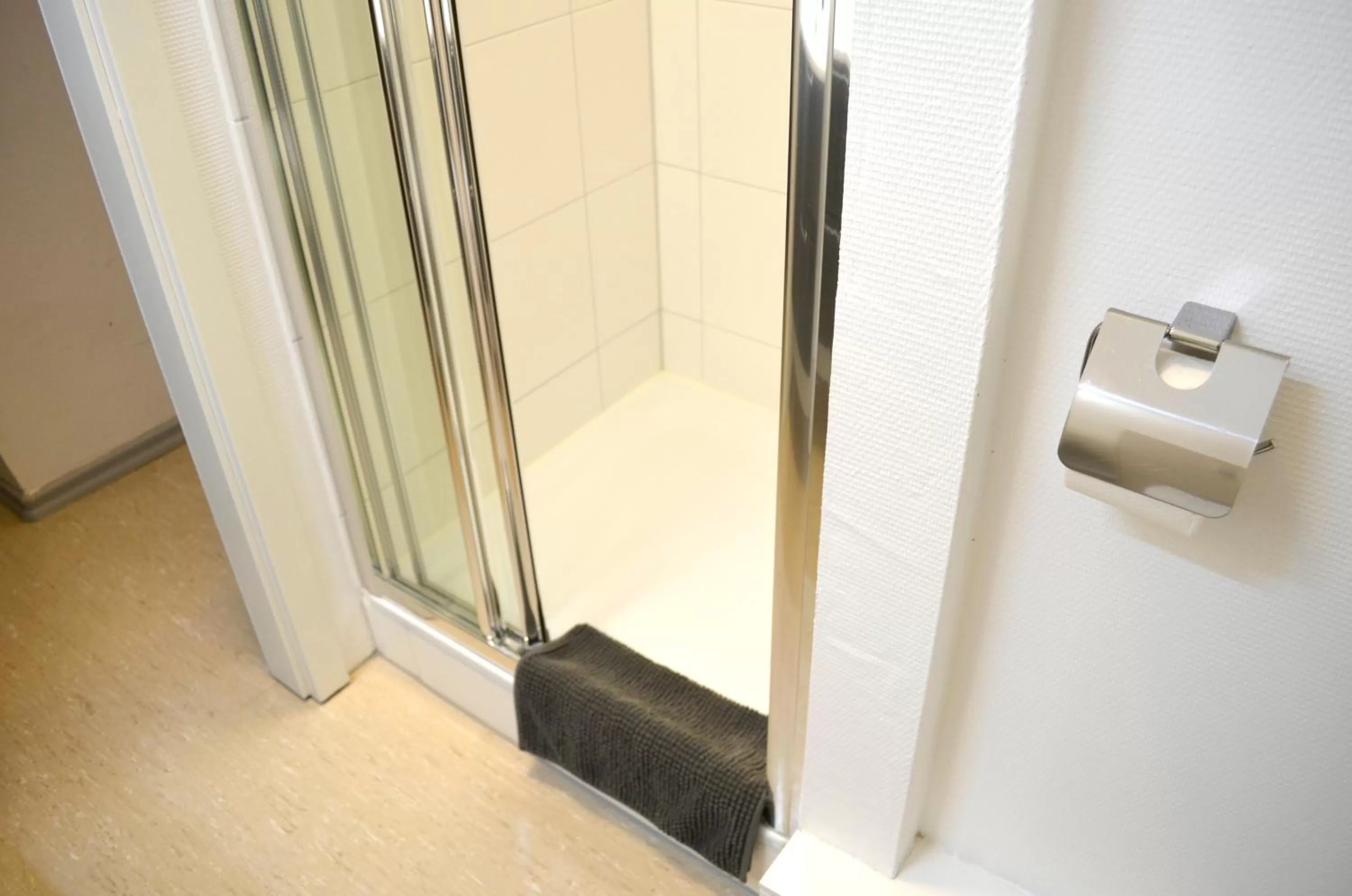 Bathroom in Hana Aparthotel