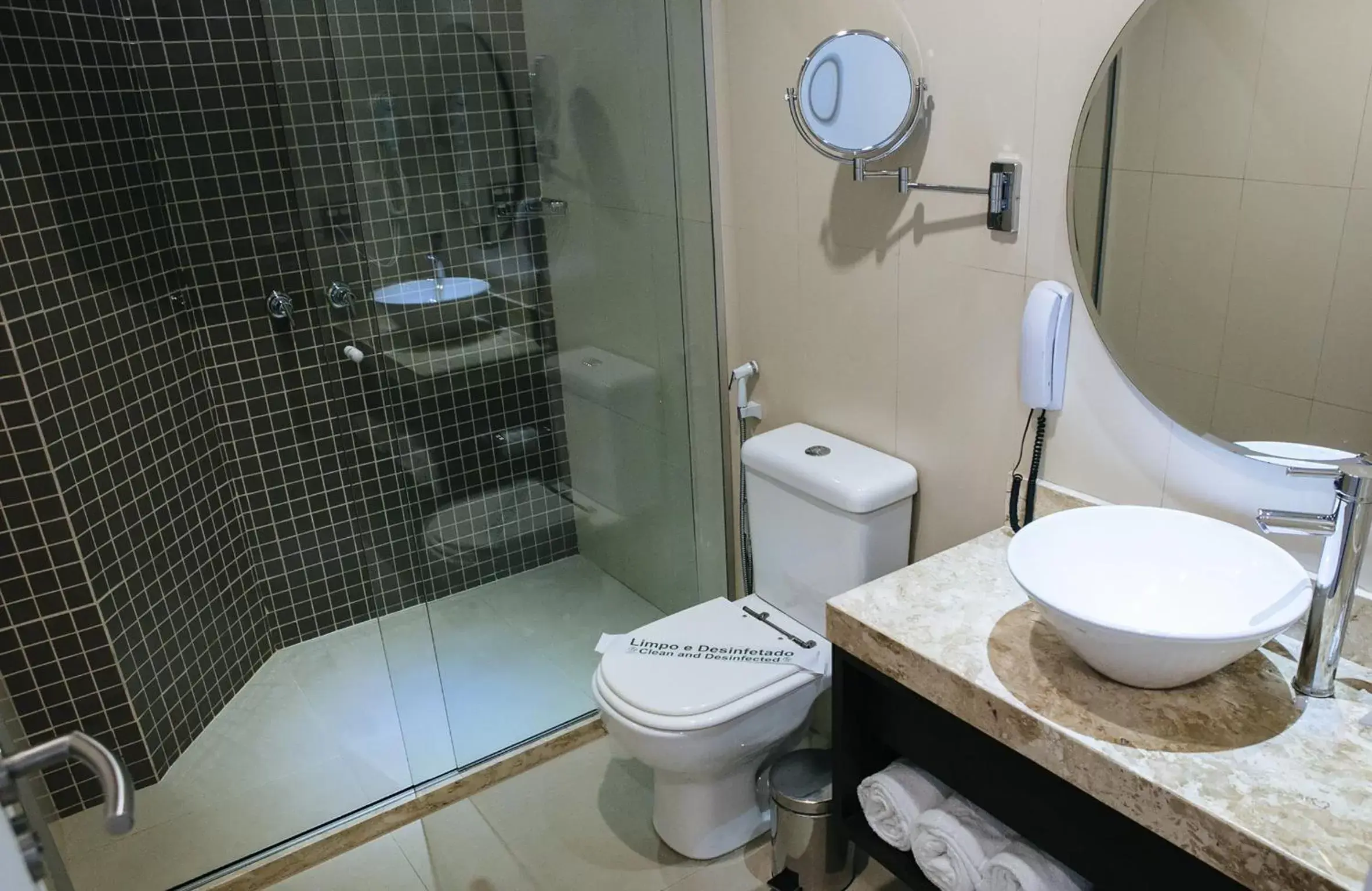 Bathroom in Arosa Rio Hotel