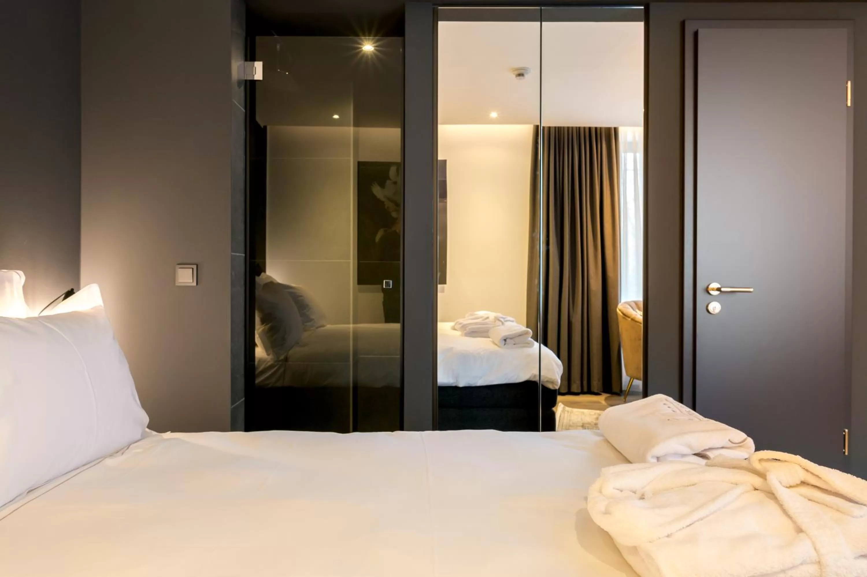 Shower, Bed in Sellmann´s Boutique Hotel