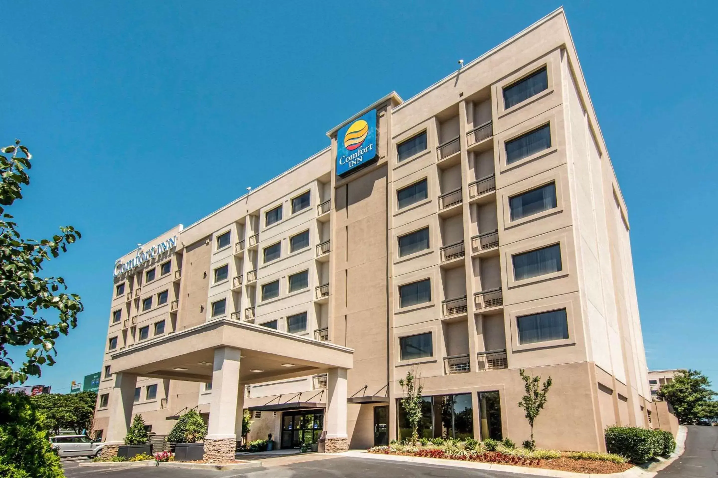 Property building in Comfort Inn Atlanta Downtown South Property building in Comfort Inn Atlanta Downtown South