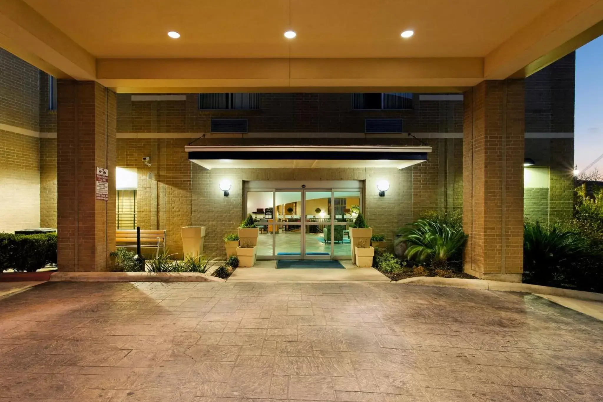Property building in Holiday Inn Express Hotel & Suites San Antonio - Rivercenter Area, an IHG Hotel