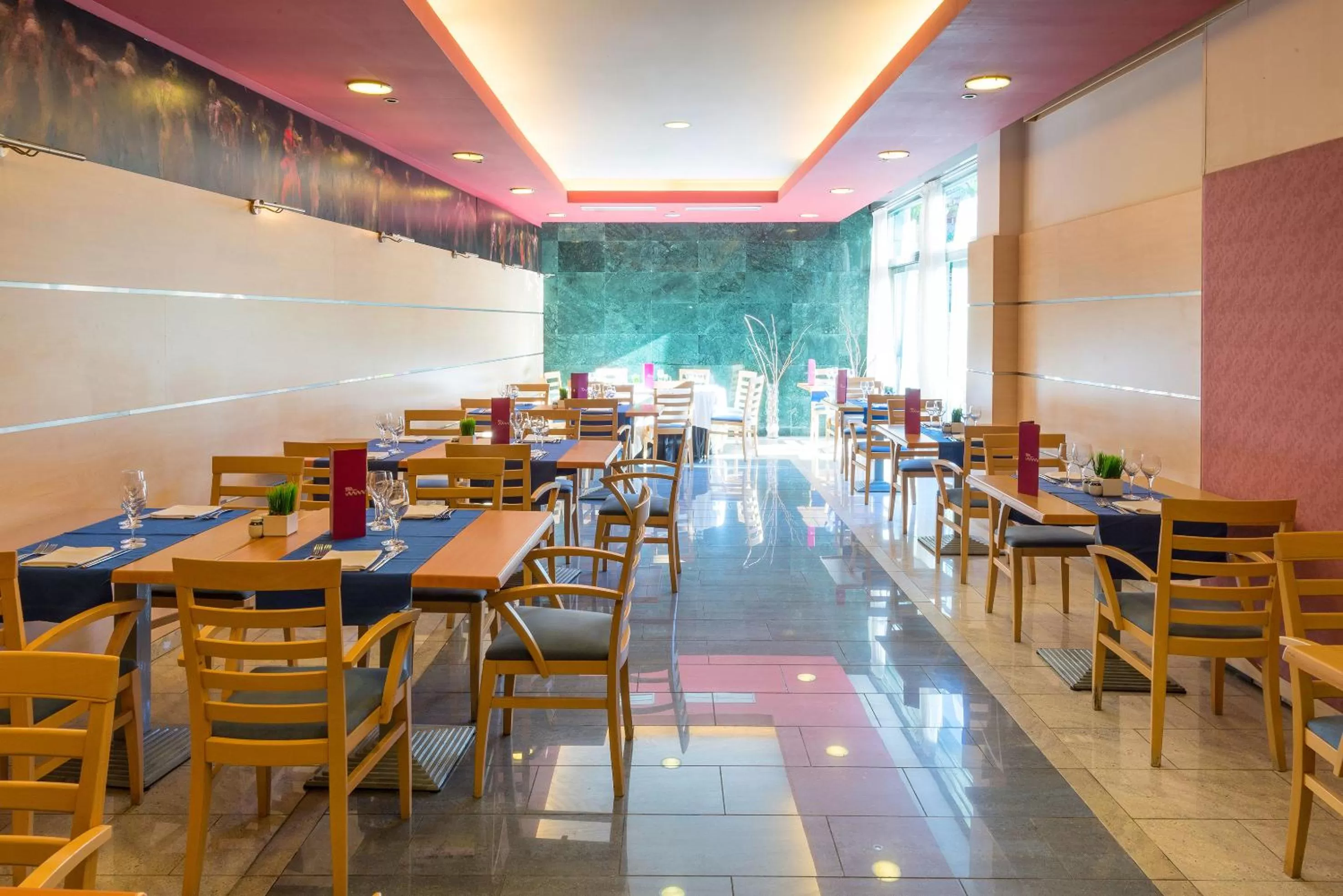 Restaurant/places to eat in Sol Port Cambrils Hotel