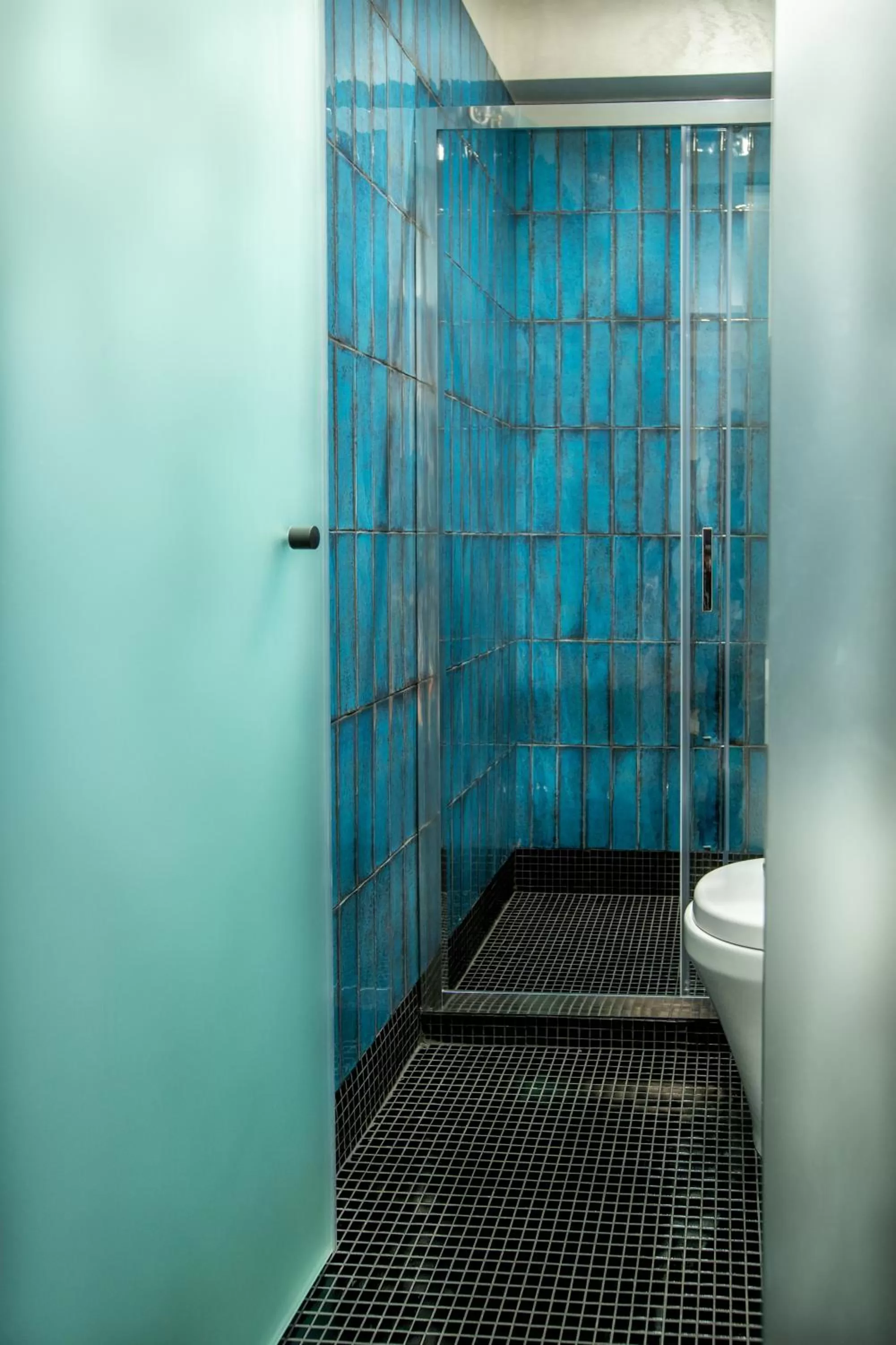 Shower in PAREA Athens