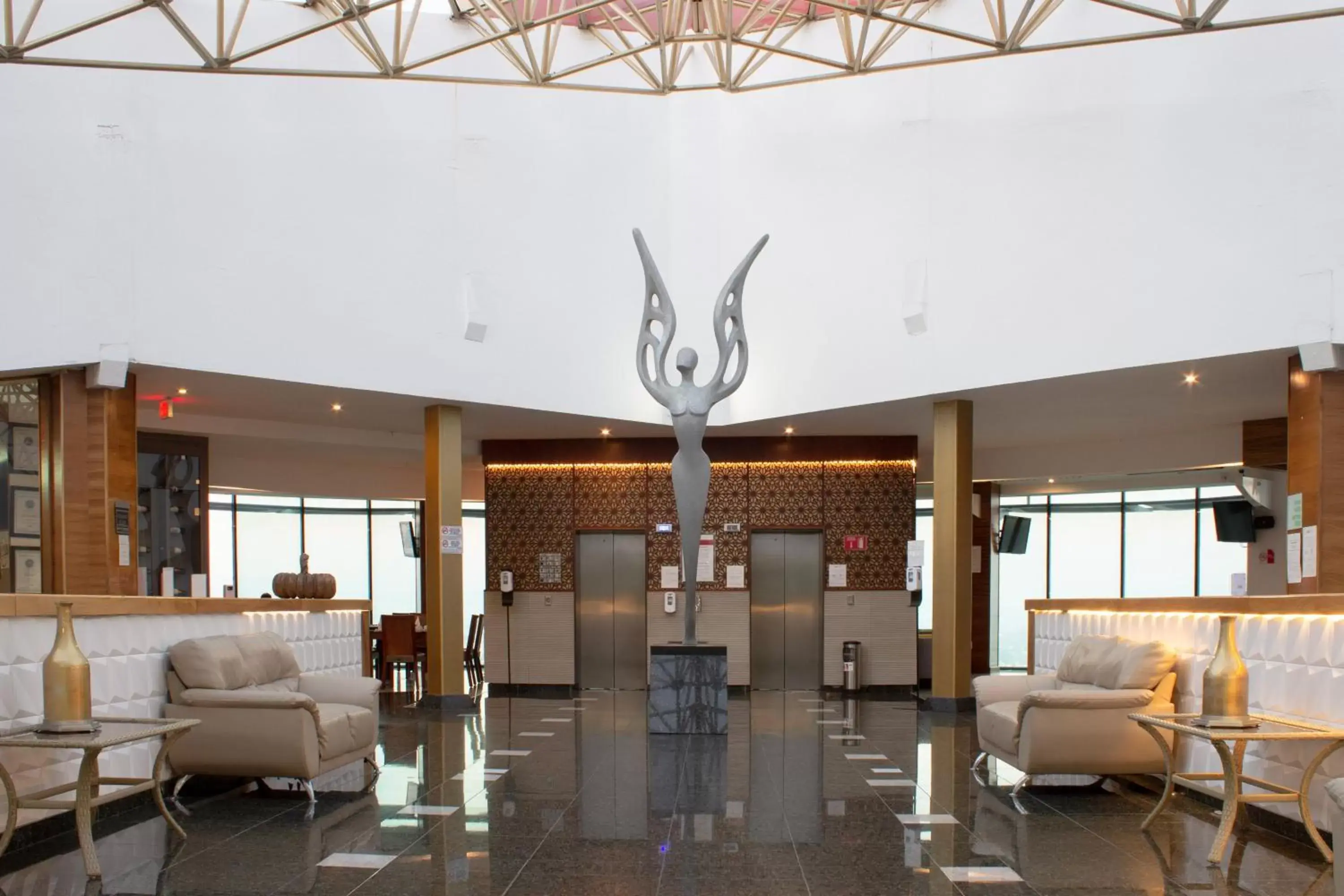 Lobby or reception, Lobby/Reception in Holiday Inn Queretaro Zona Diamante, an IHG Hotel