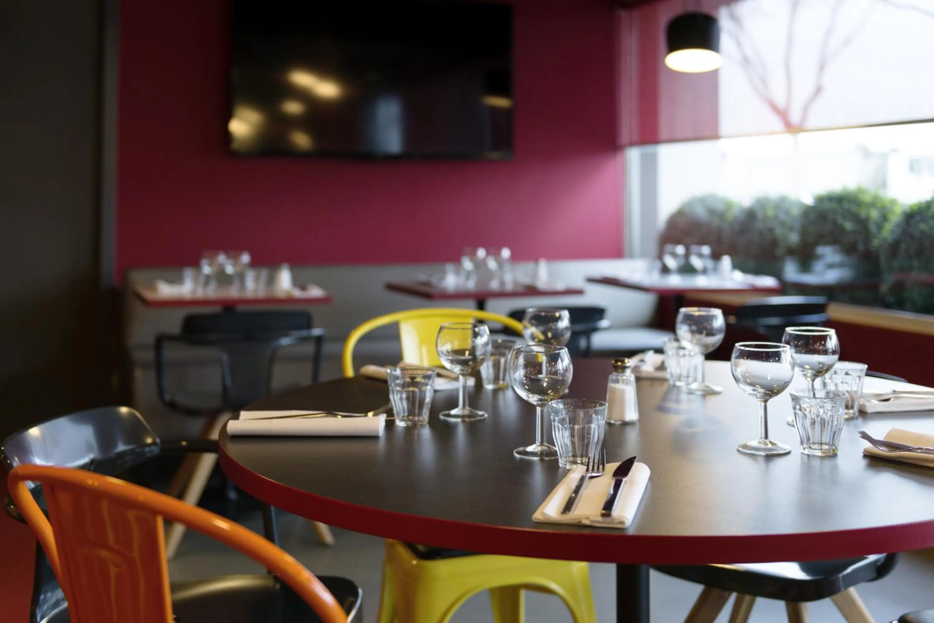Restaurant/places to eat in ibis Styles Lyon Centre Confluence