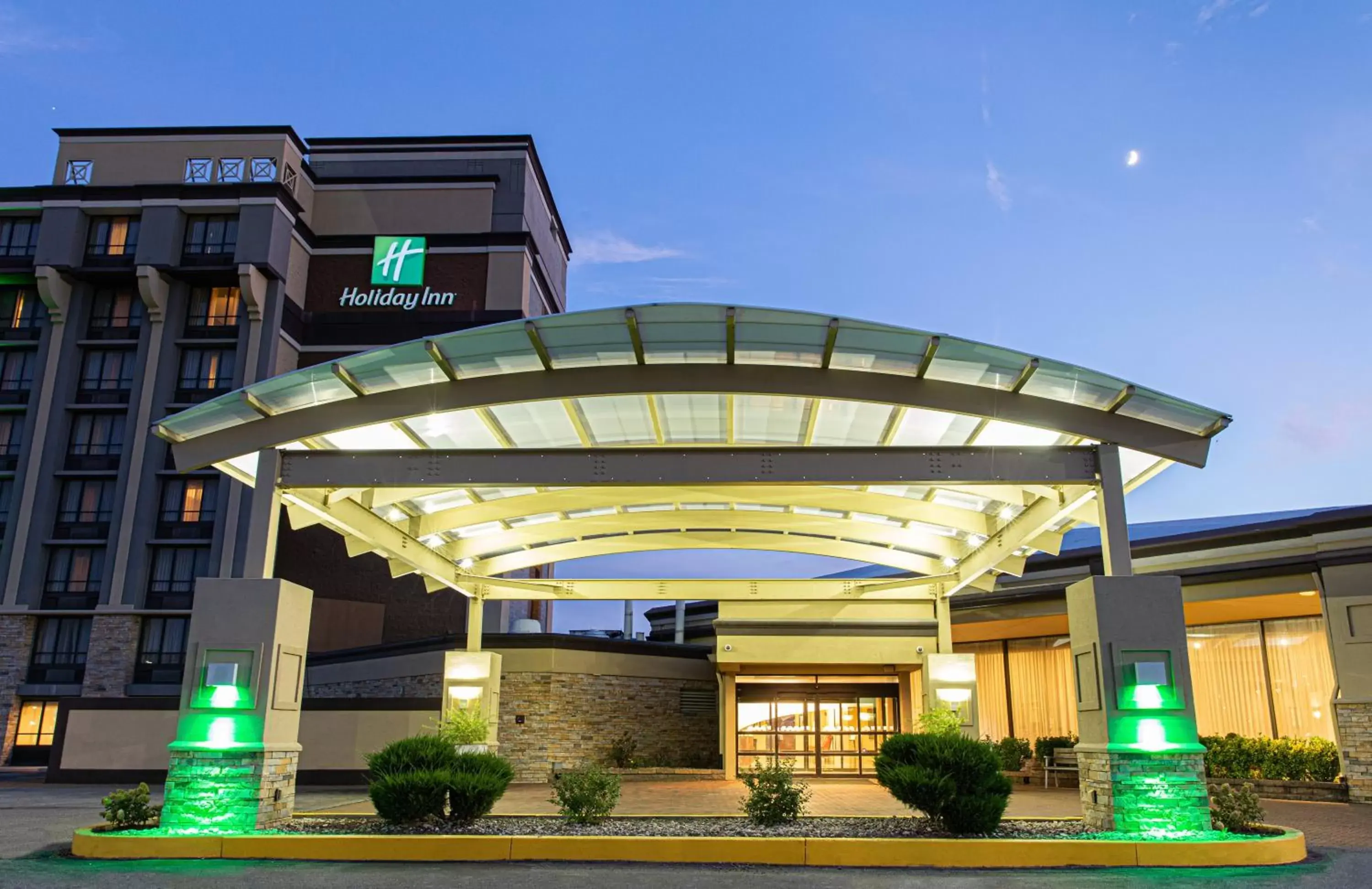 Property Building in Holiday Inn St. Louis Airport West Earth City, an IHG Hotel