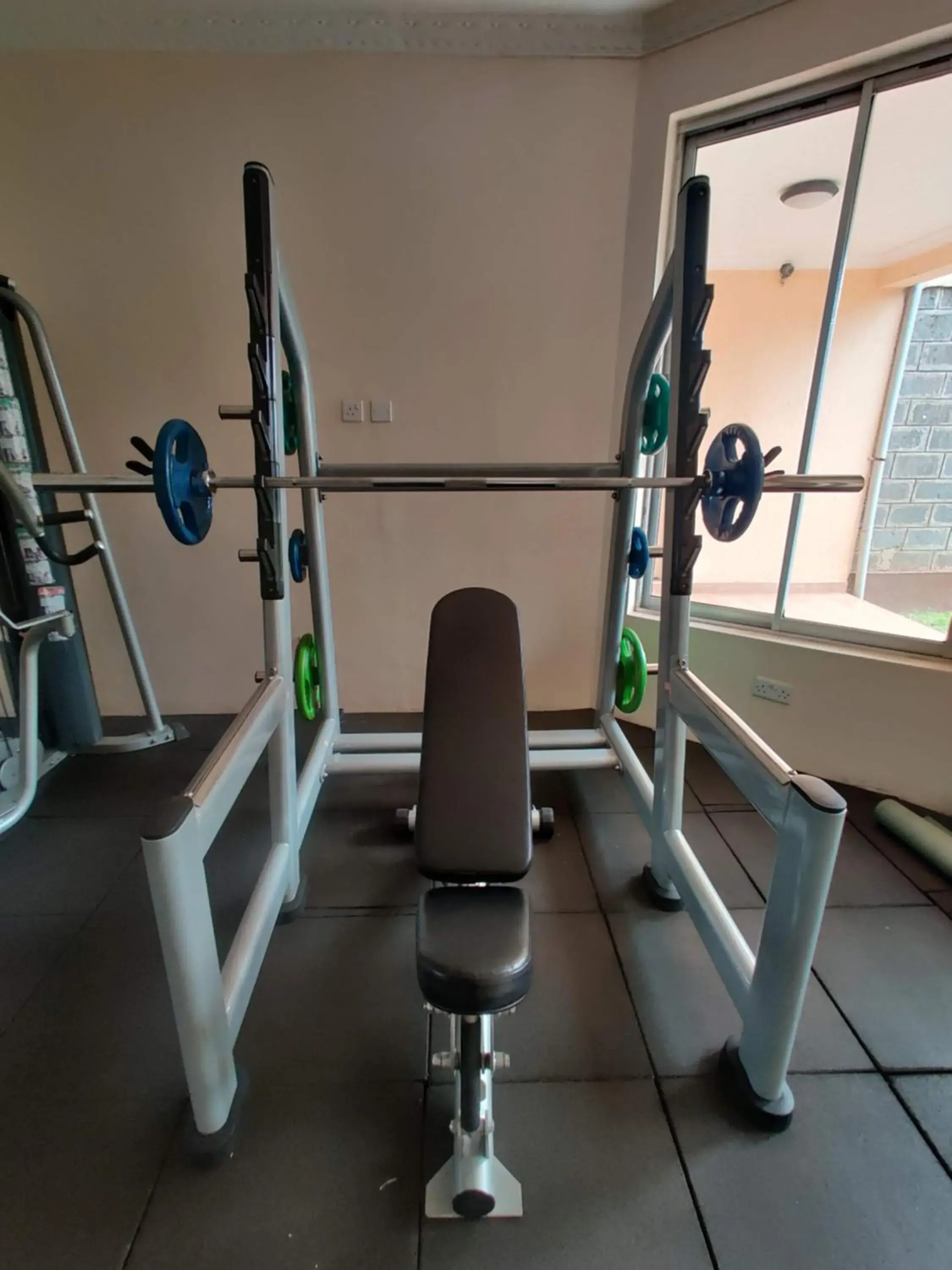 Fitness centre/facilities, Fitness Center/Facilities in Longview Suites Hotel