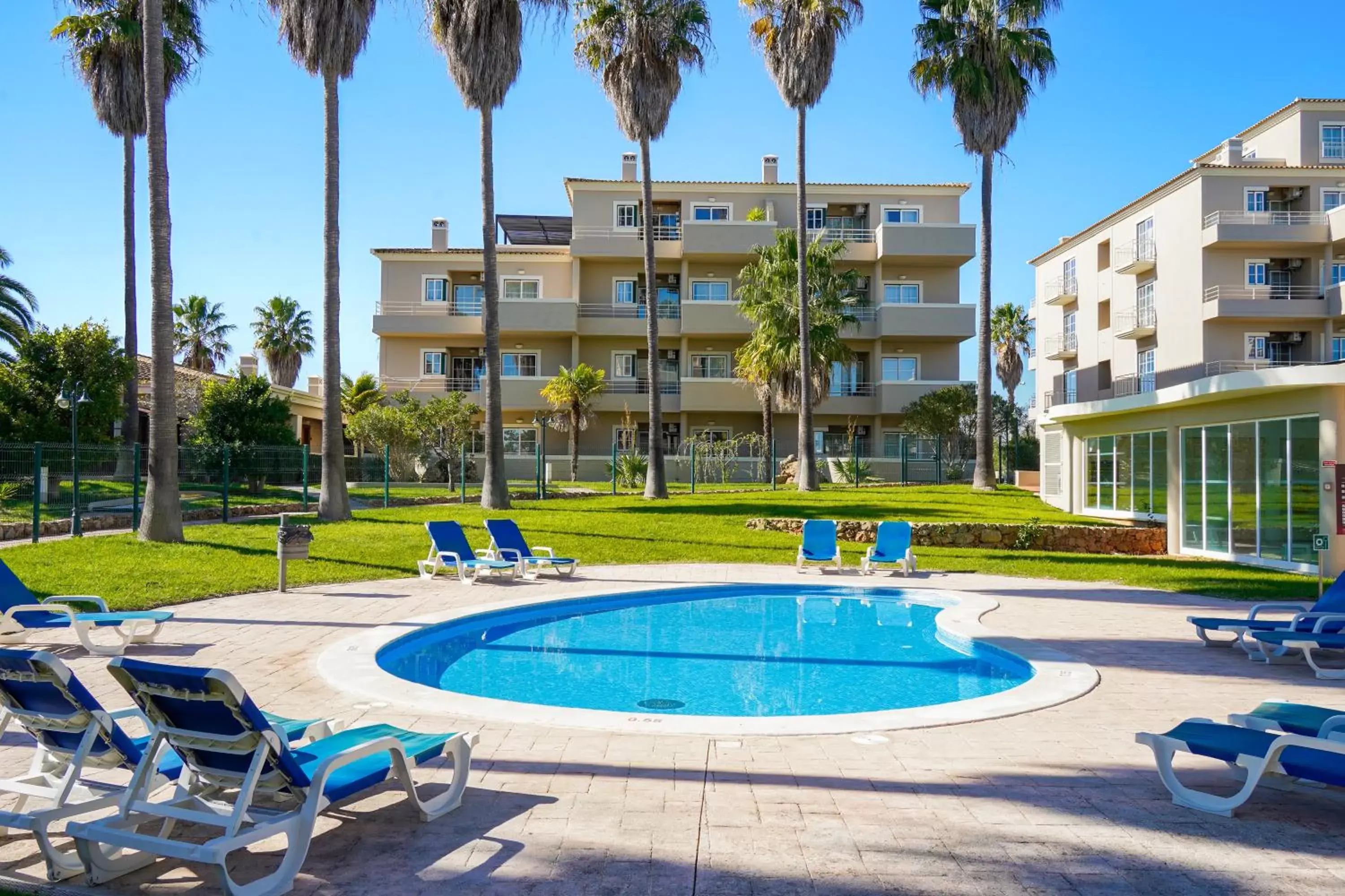 Swimming Pool in Vitor's Plaza