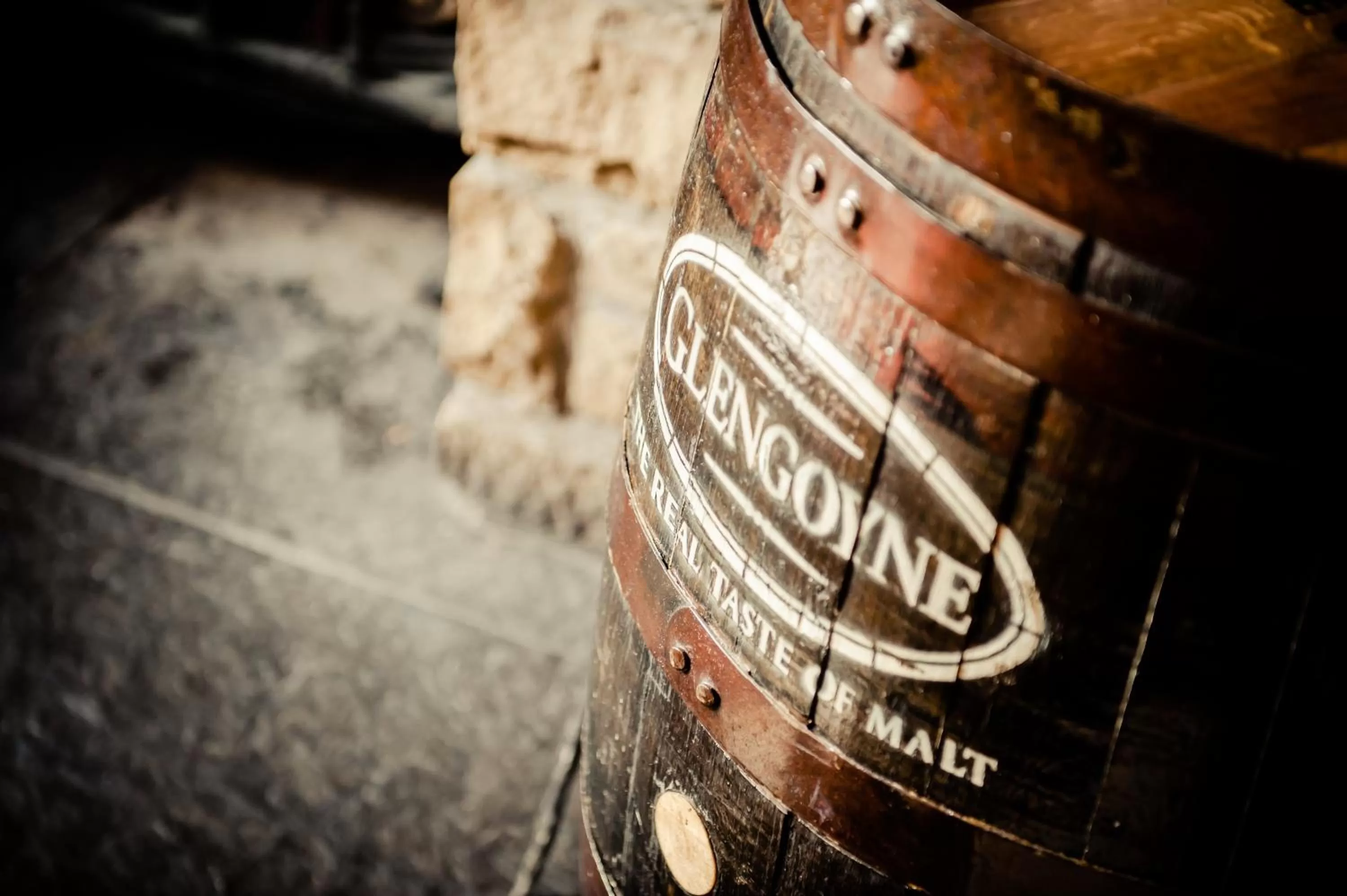 Drinks in The Winnock Hotel