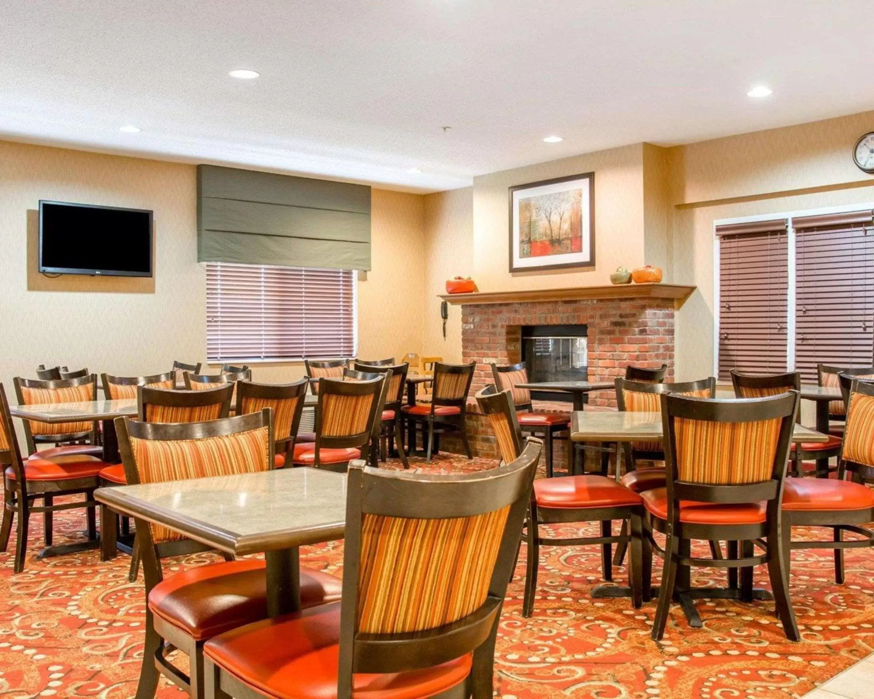 Restaurant/Places to Eat in Comfort Suites Saginaw