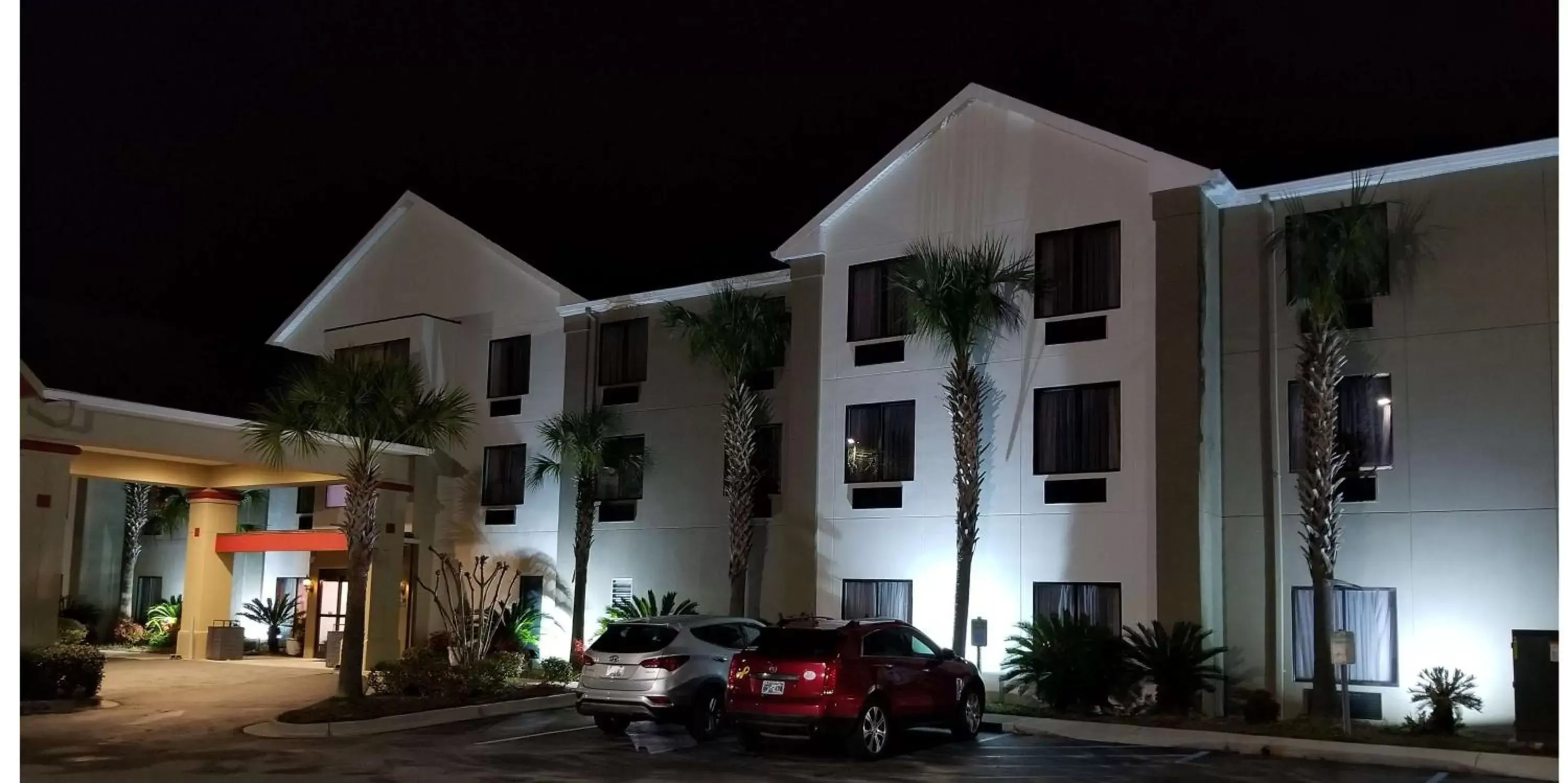 Property Building in Best Western Magnolia Inn and Suites