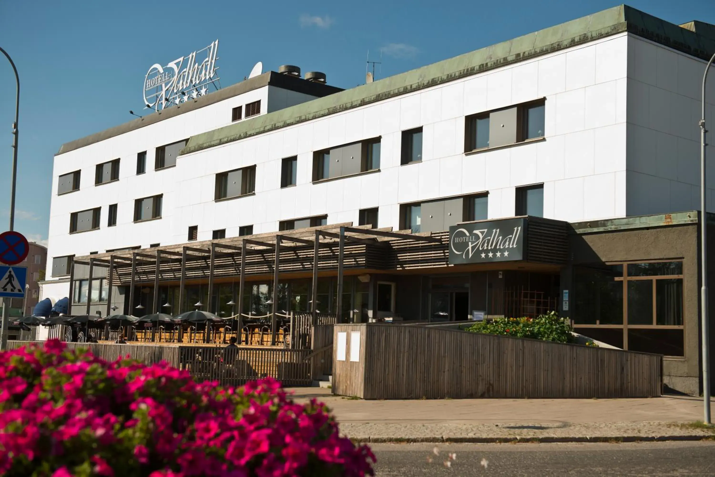 Facade/entrance, Property Building in Hotell Valhall