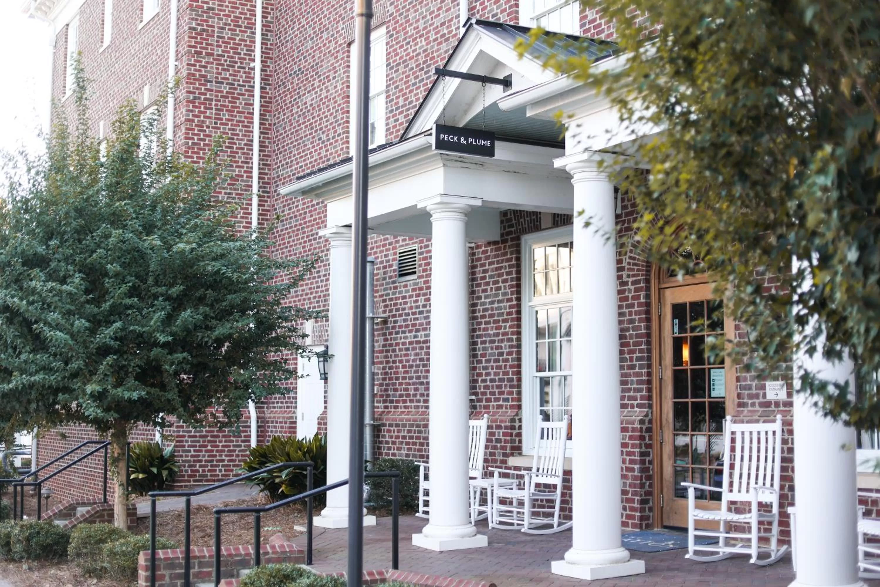 Facade/entrance in The Mayton