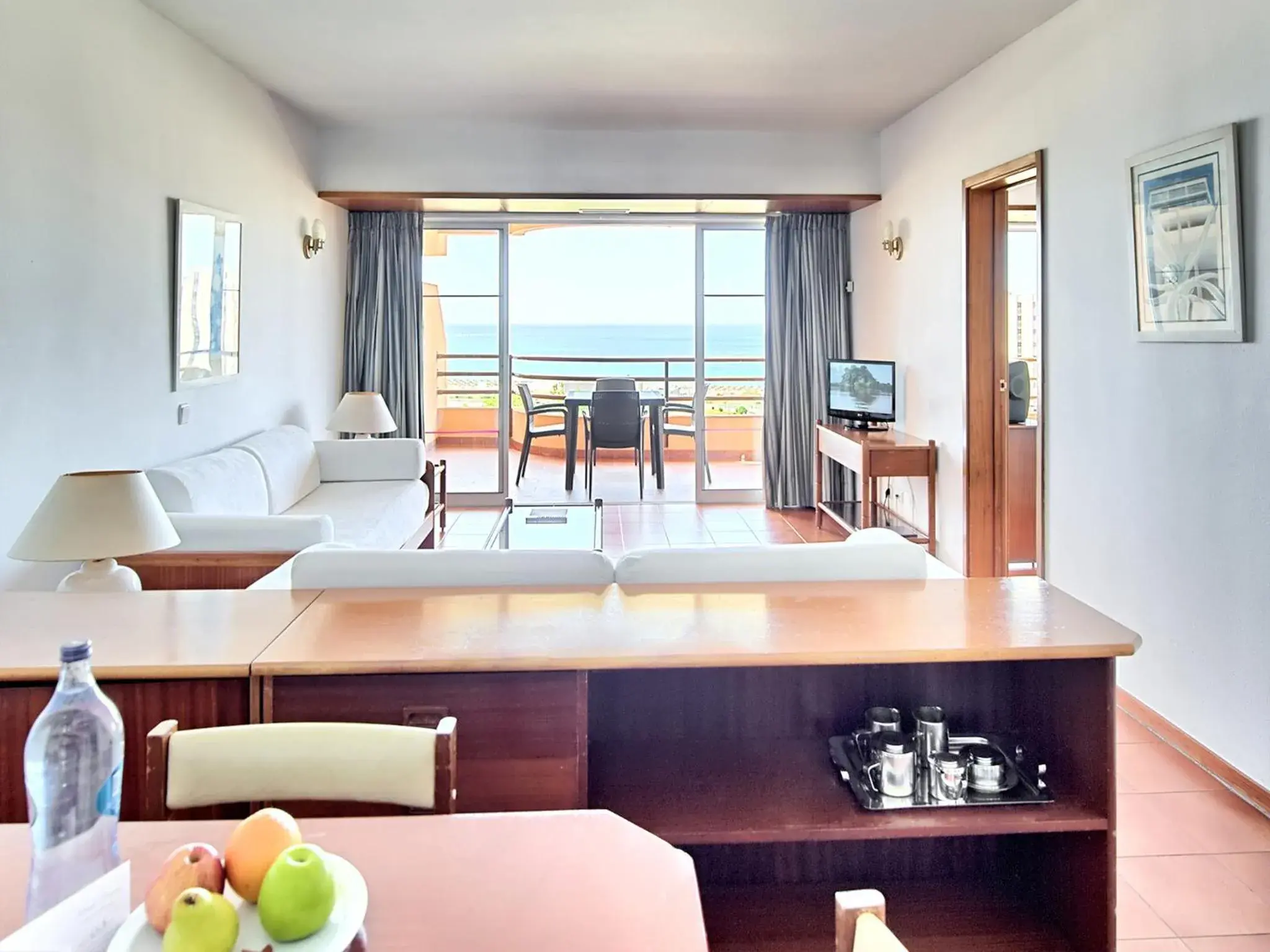 One-Bedroom Apartment with Sea View - single occupancy in Dom Pedro Portobelo