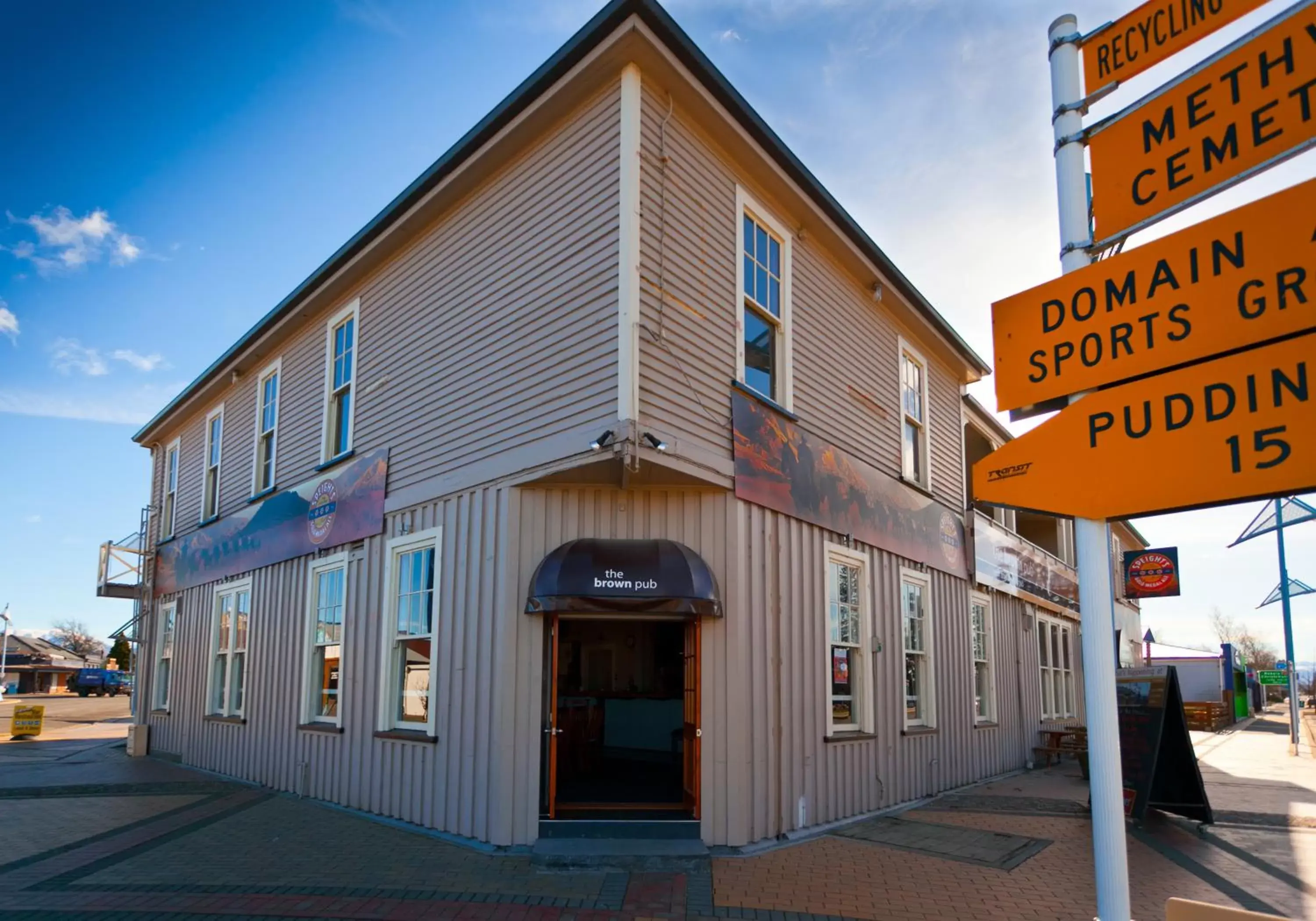 Facade/entrance, Property Building in The Brown Pub