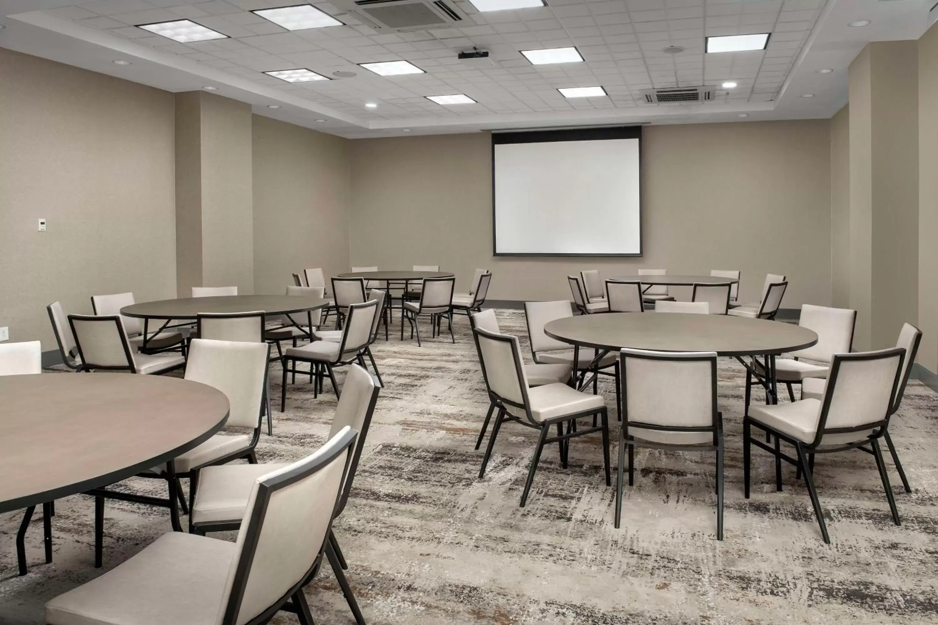 Meeting/conference room in Doubletree by Hilton Chattanooga Hamilton Place