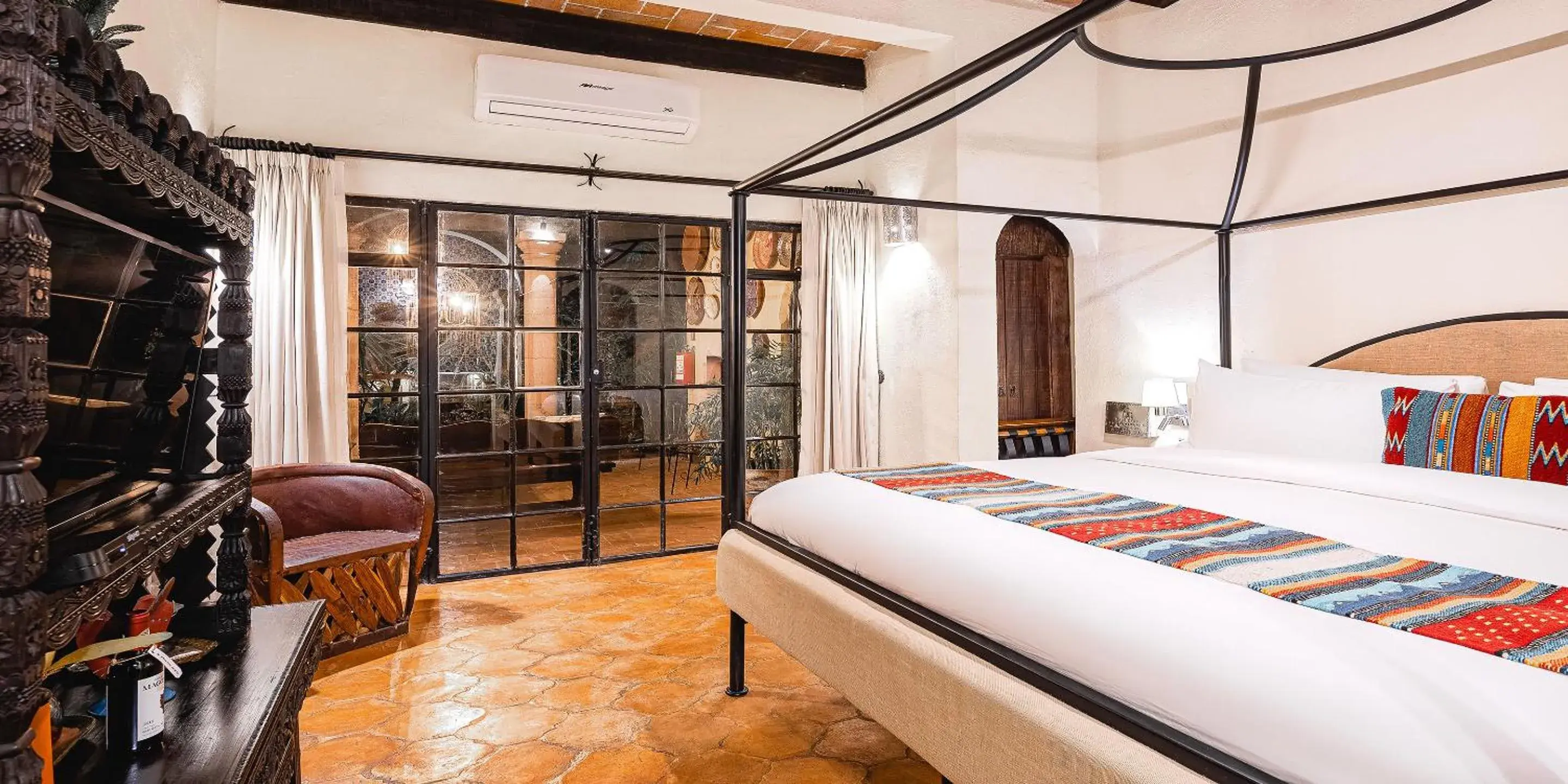 Photo of the whole room, Bed in Hacienda El Santuario San Miguel de Allende