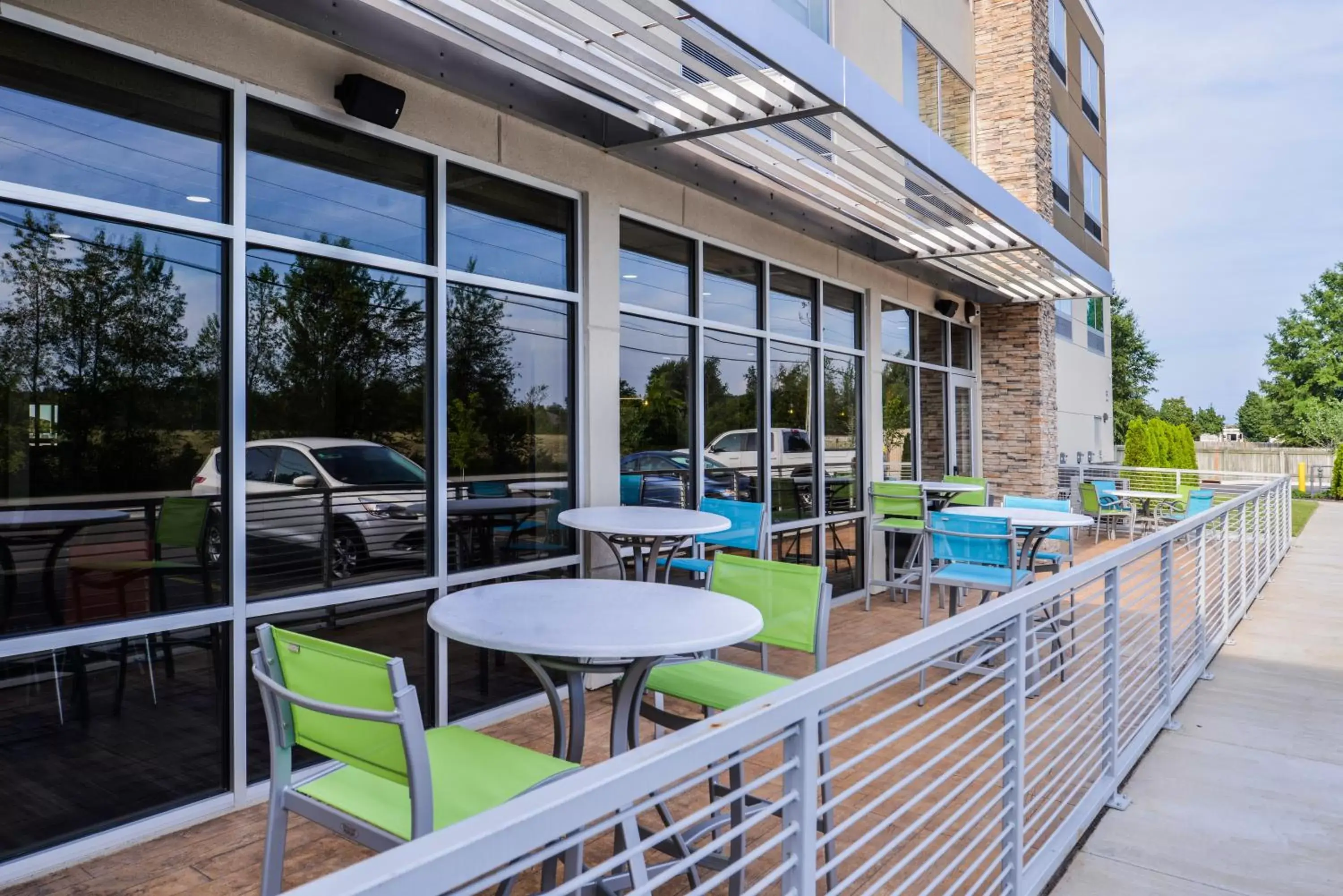 Swimming pool in Holiday Inn Express & Suites - Siloam Springs, an IHG Hotel