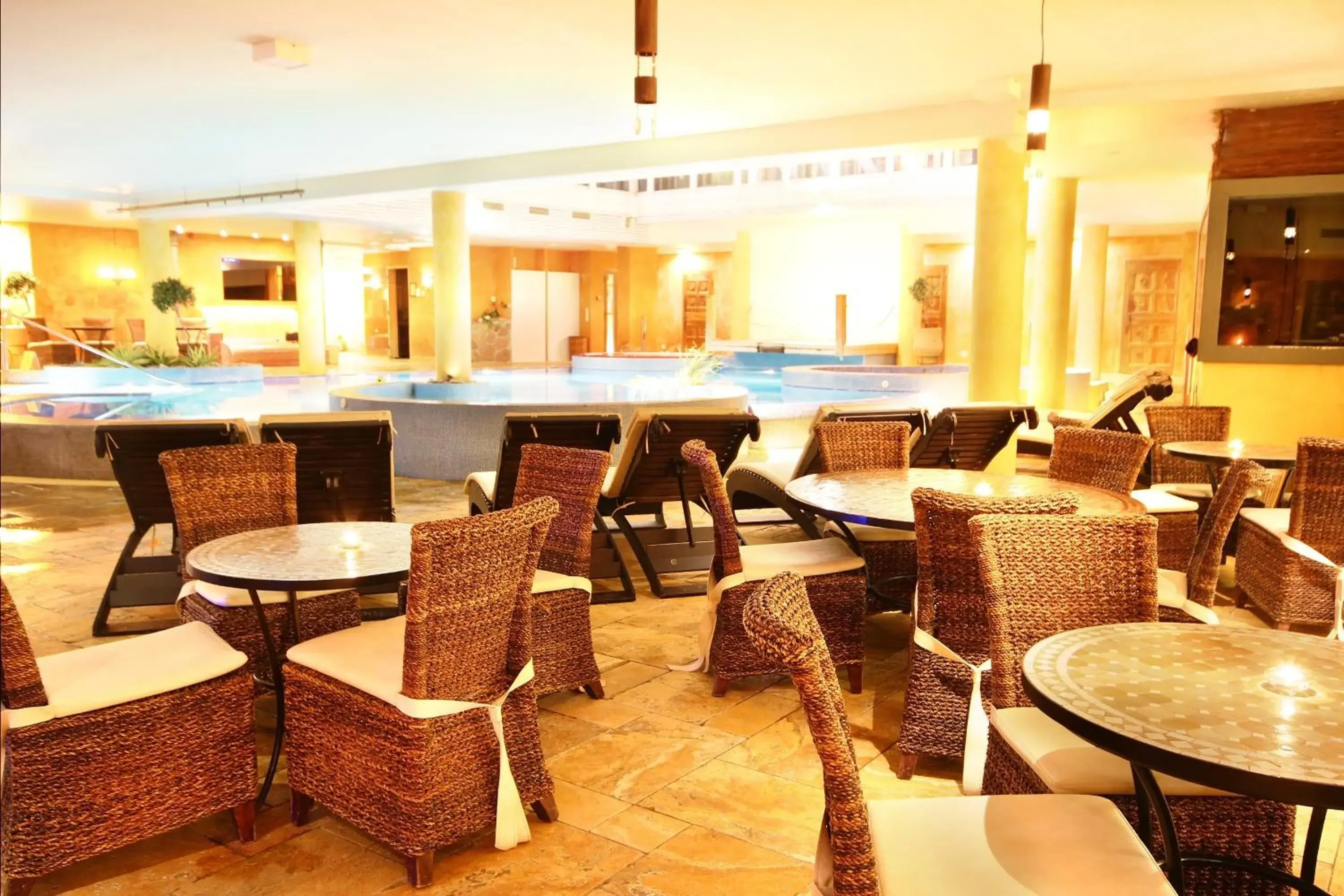 Spa and wellness centre/facilities, Restaurant/Places to Eat in Grand Rose SPA Hotel