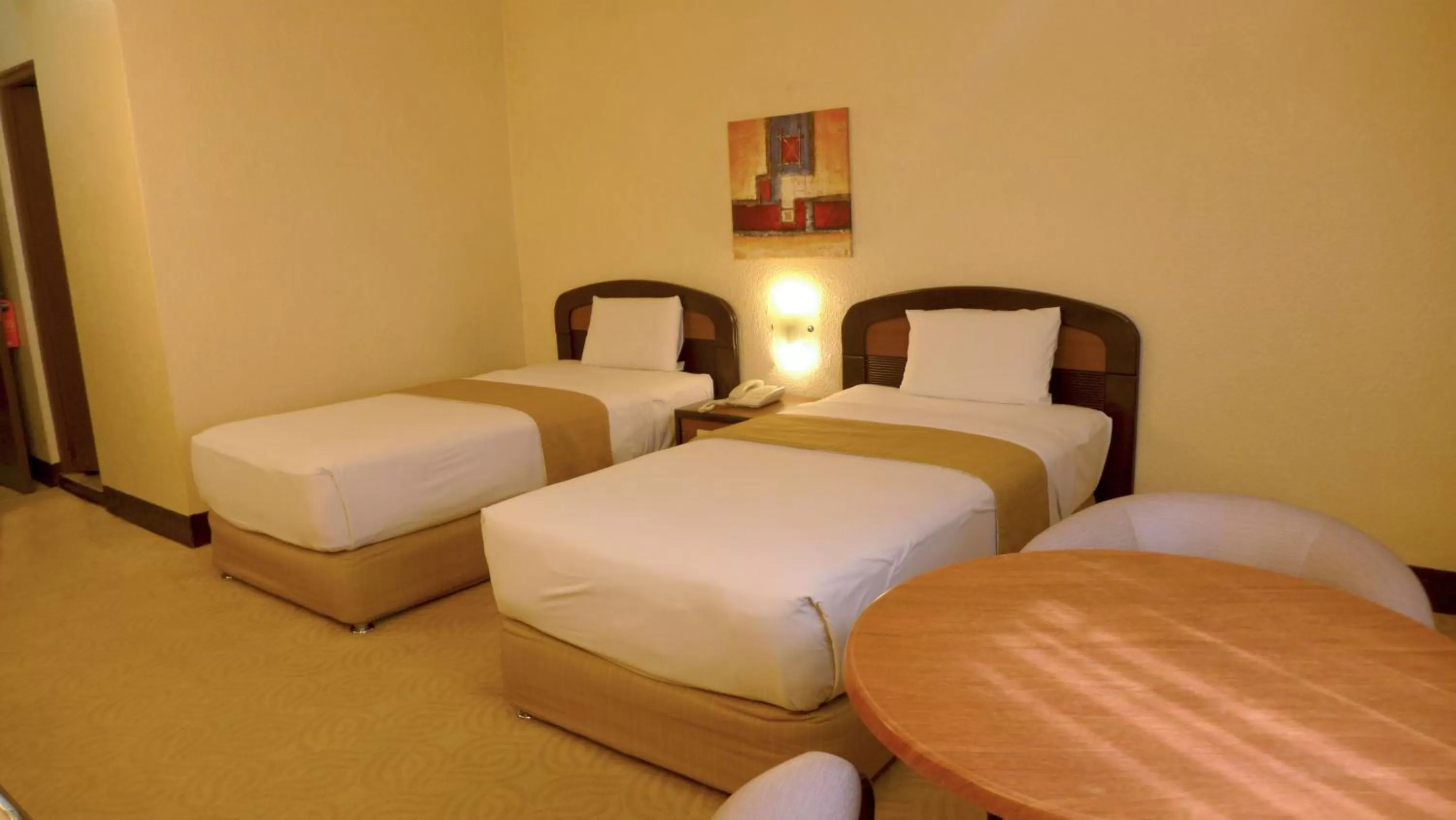 Photo of the whole room, Bed in Rothman Hotel