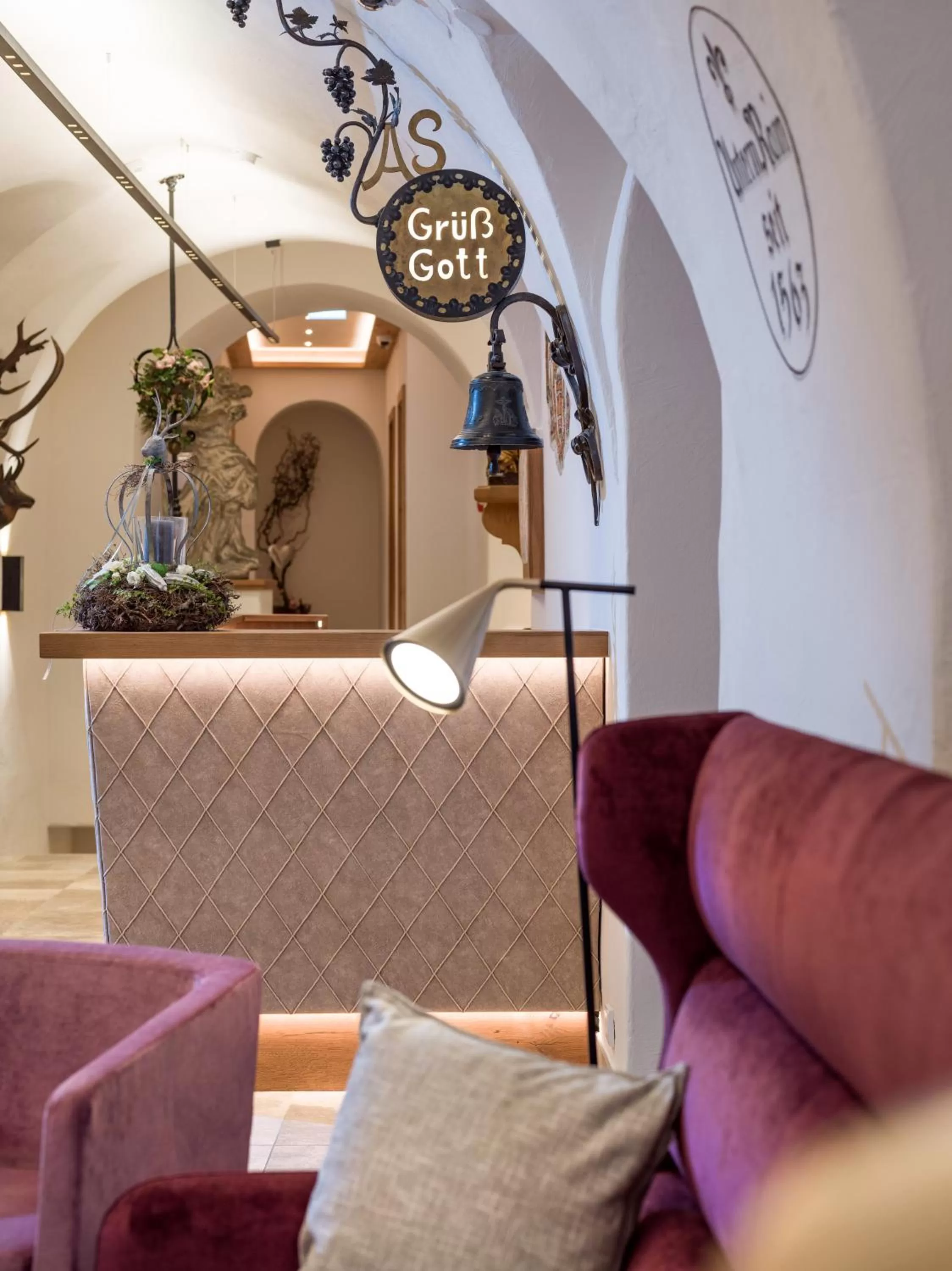 Lobby or reception in Alpen Glück Hotel Unterm Rain garni