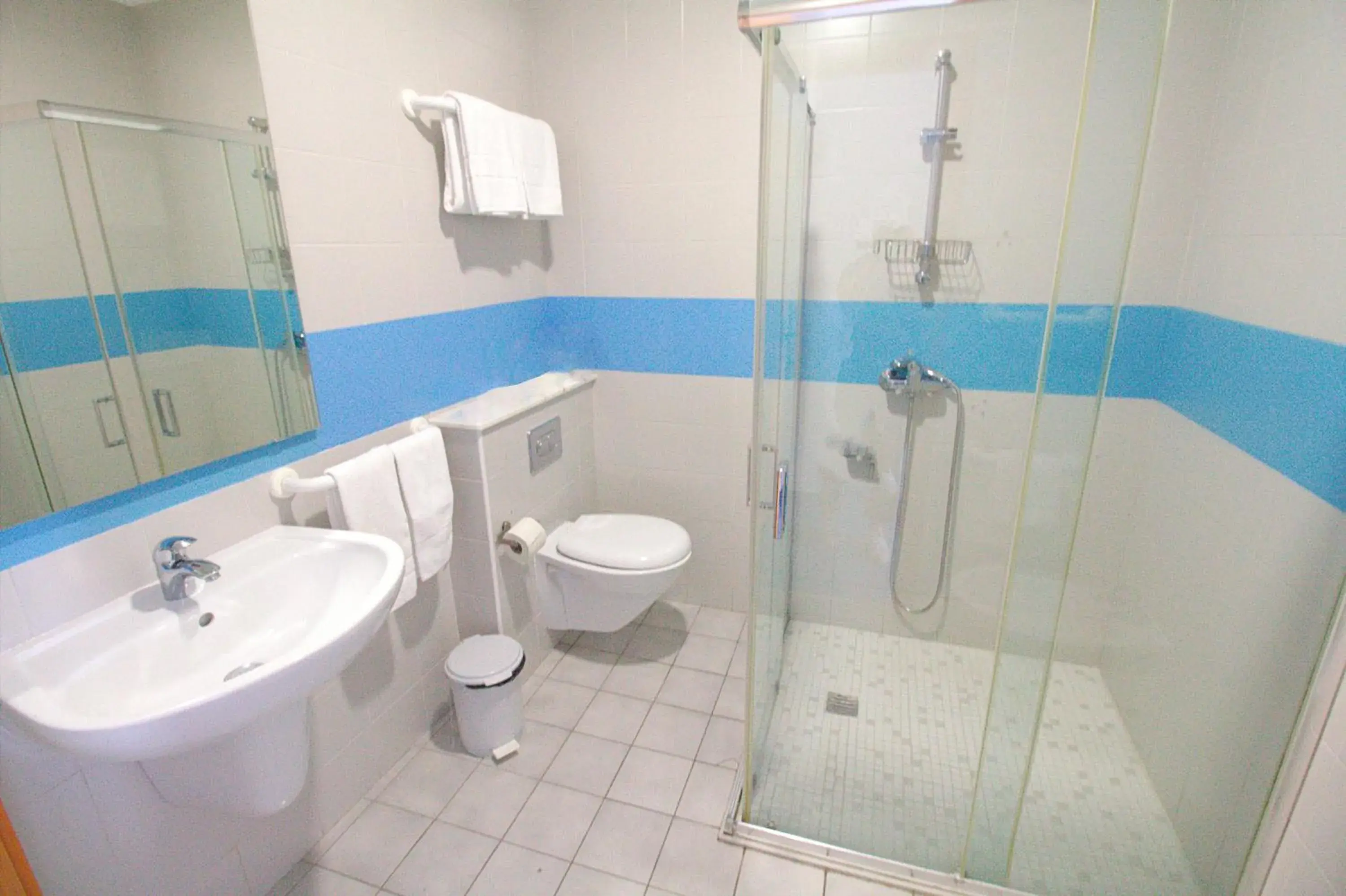 Bathroom in Hotel Pinhalmar