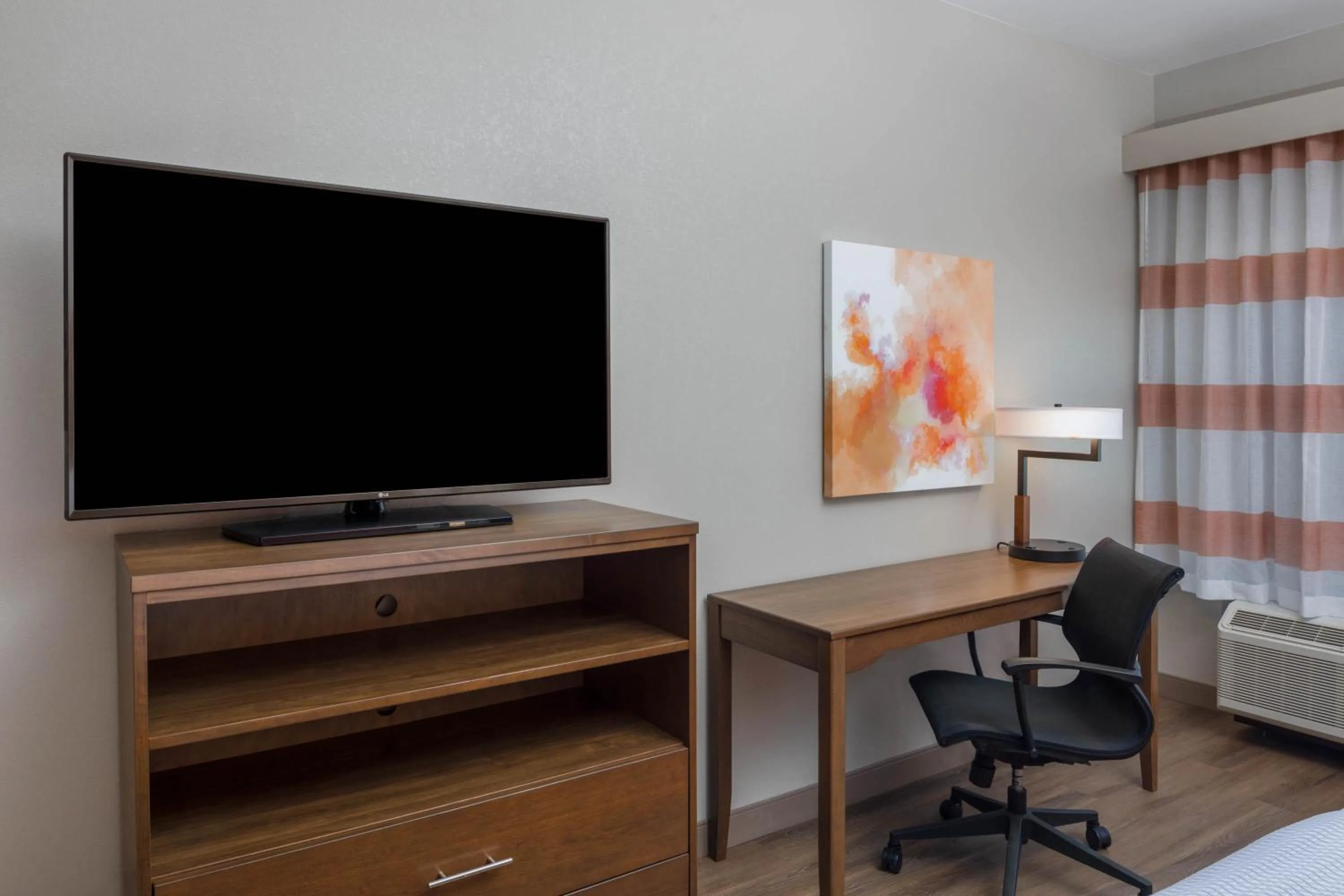 TV and multimedia in La Quinta by Wyndham Perry