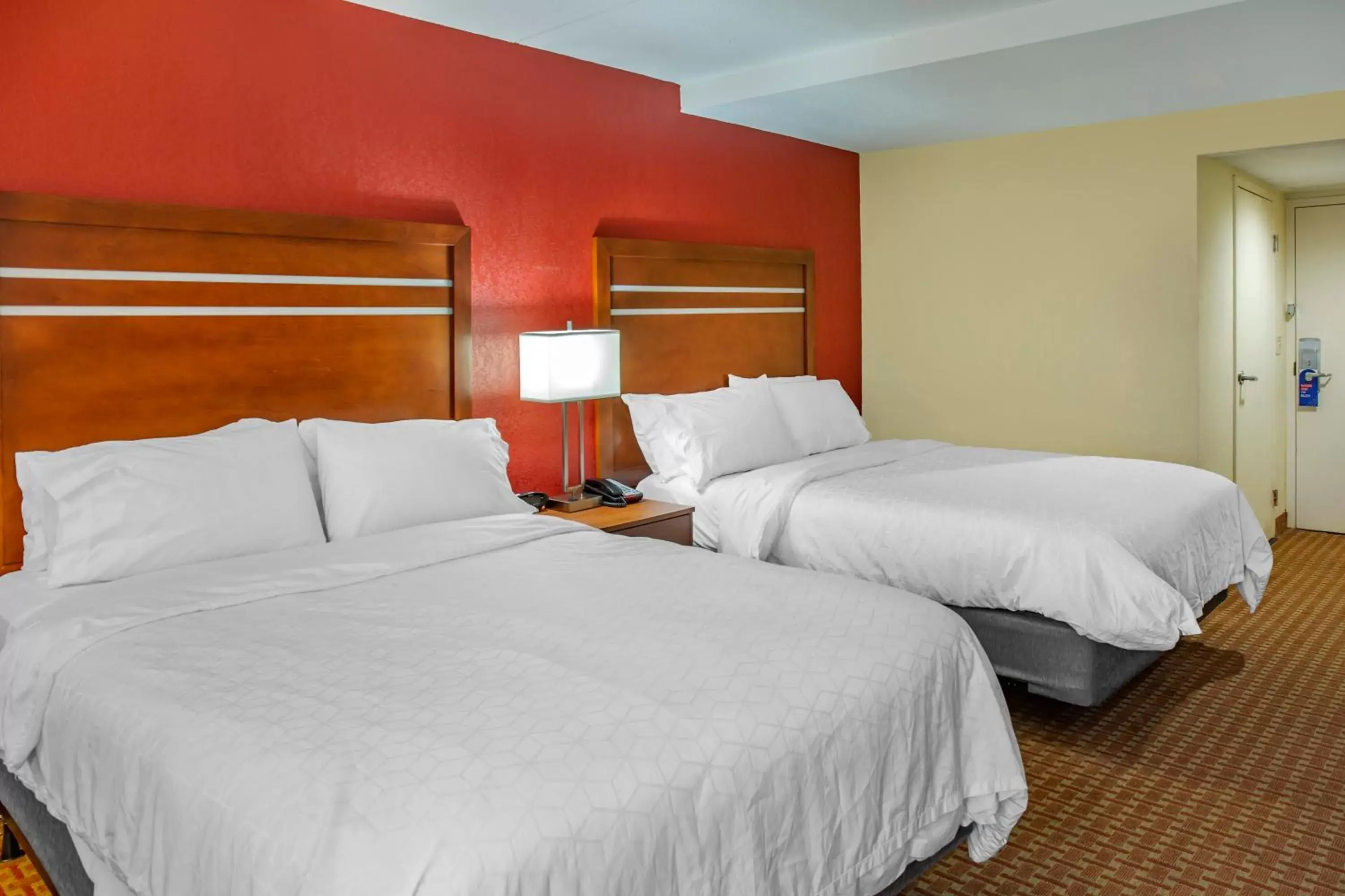 Bedroom, Bed in Holiday Inn Express Harrisburg SW - Mechanicsburg, an IHG Hotel