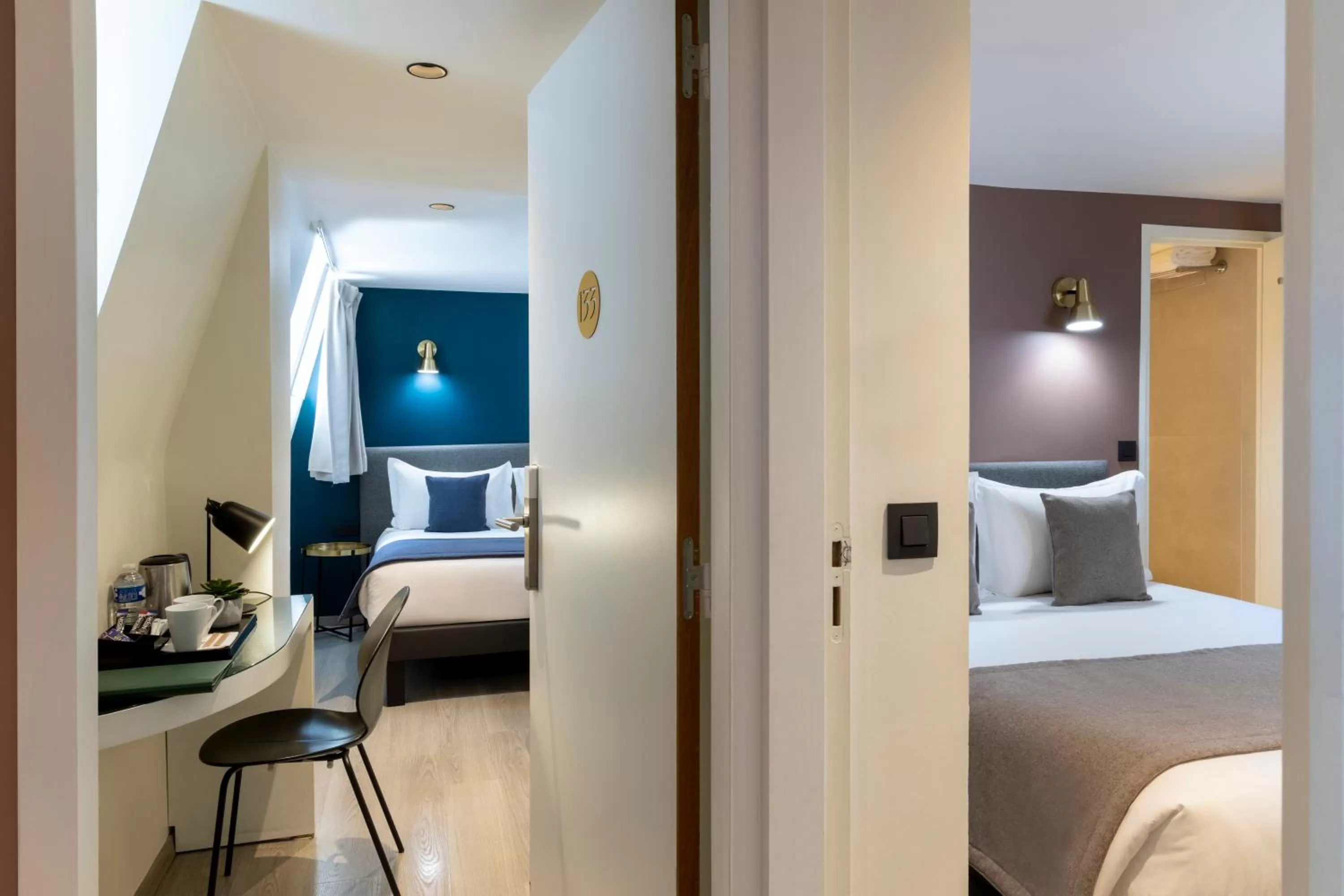 Photo of the whole room, Bed in Hôtel Brady