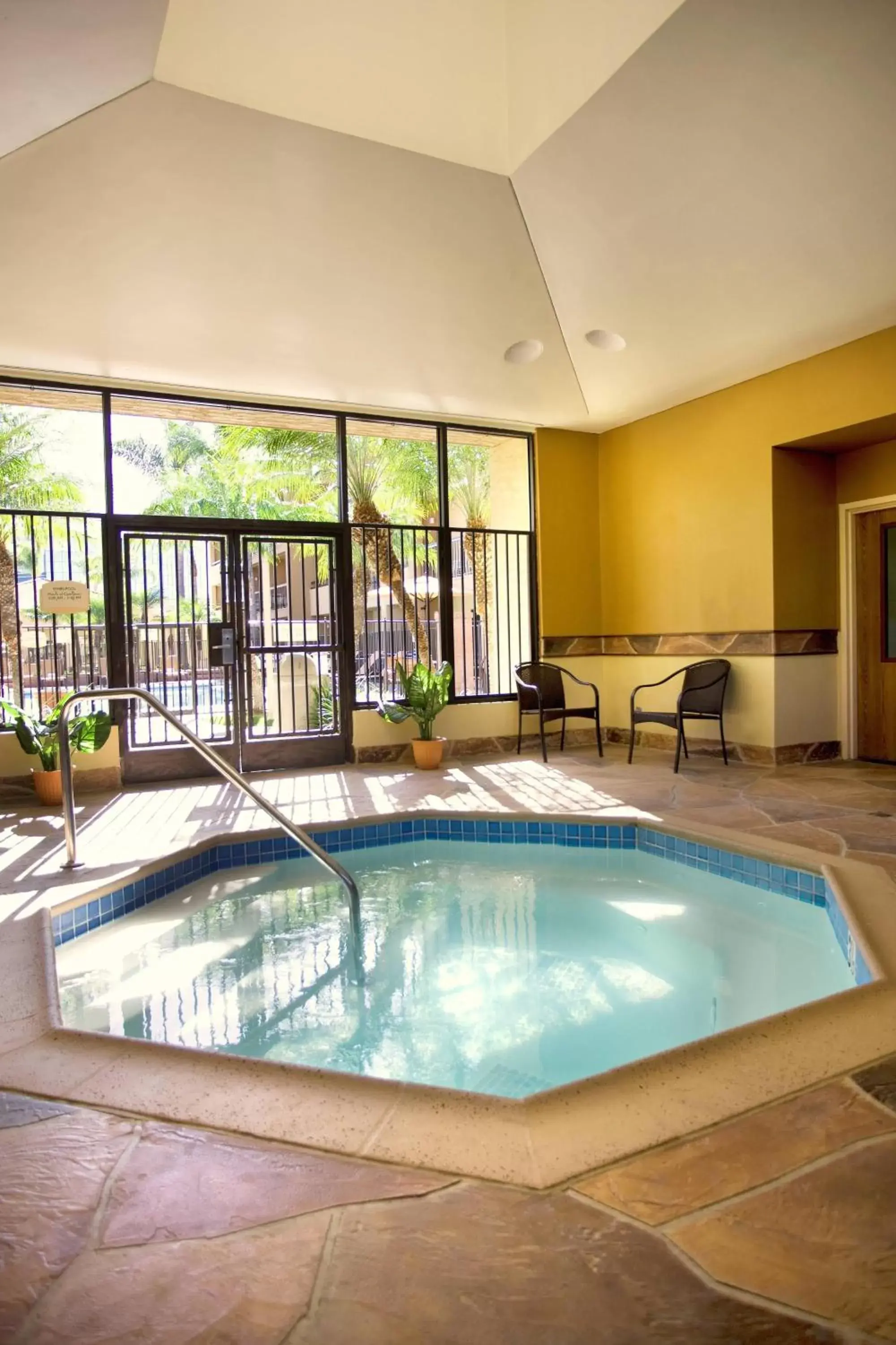 Fitness centre/facilities, Swimming Pool in Courtyard by Marriott San Diego Sorrento Valley