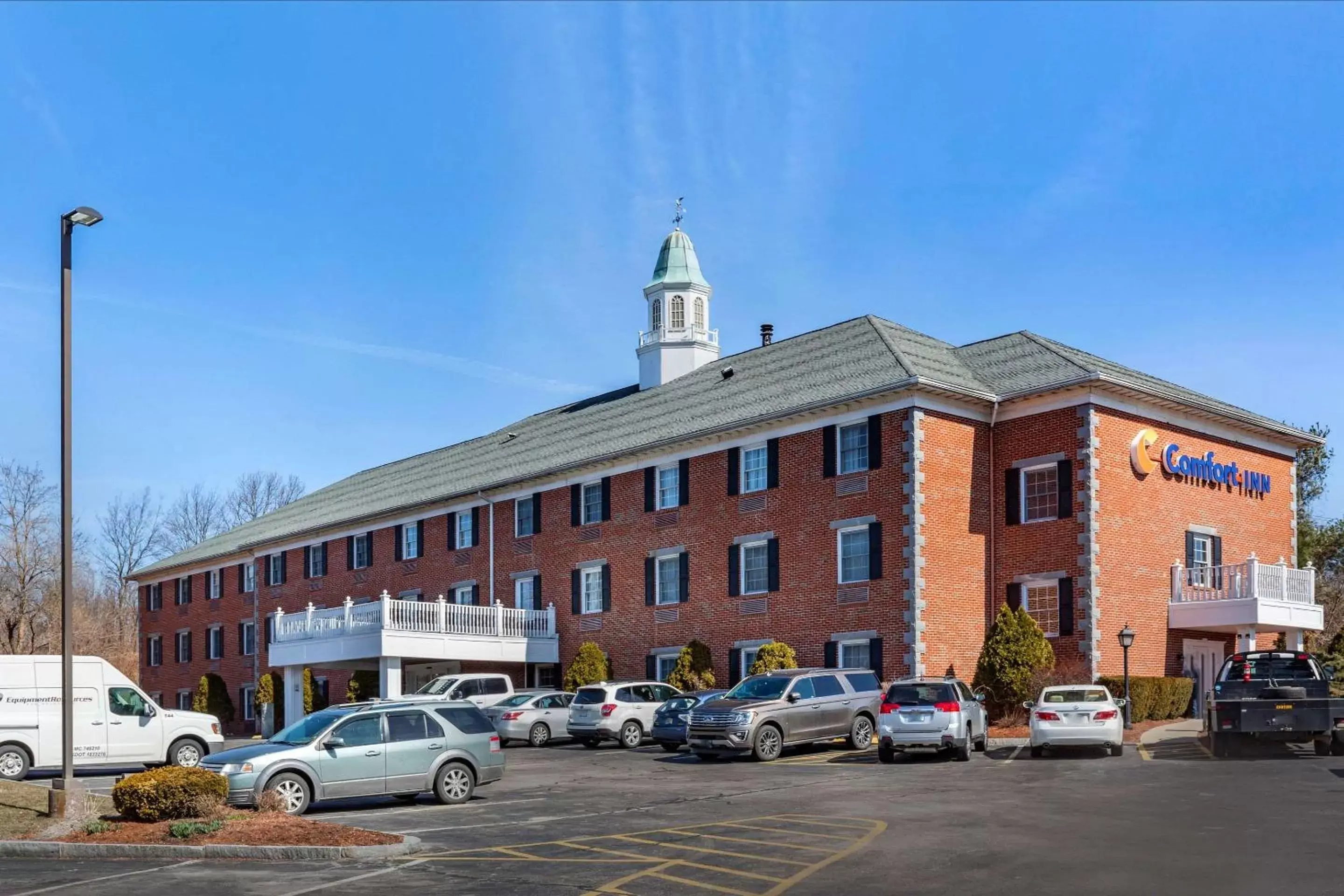 Property building in Comfort Inn Auburn-Worcester