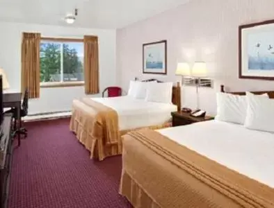 Photo of the whole room, Bed in Travelodge by Wyndham Juneau