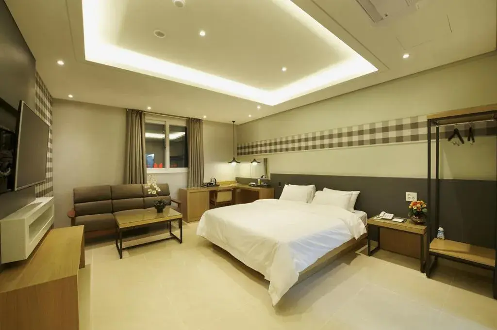 Bedroom in Hotel B