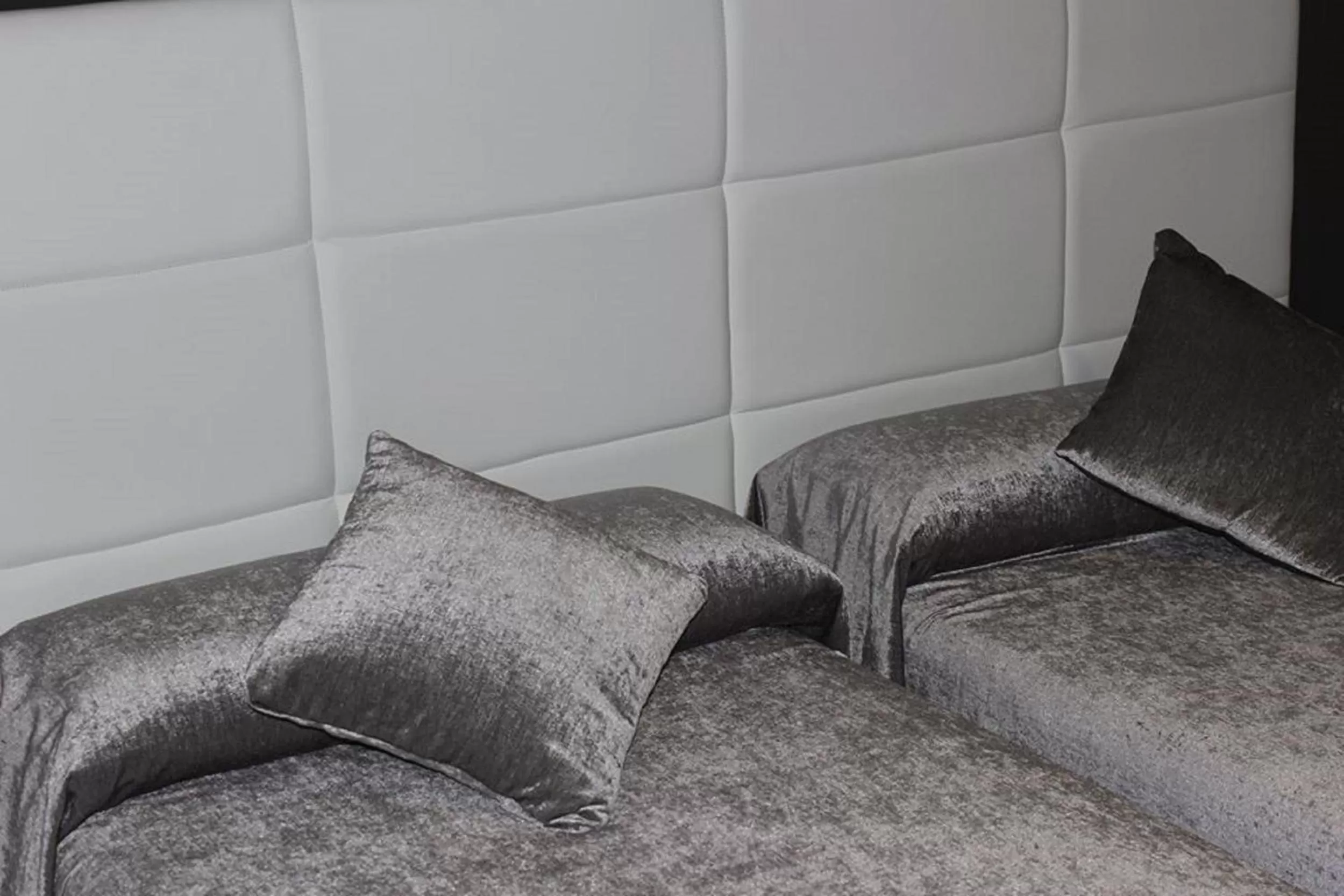 Bed, Seating Area in Hotel El Salt