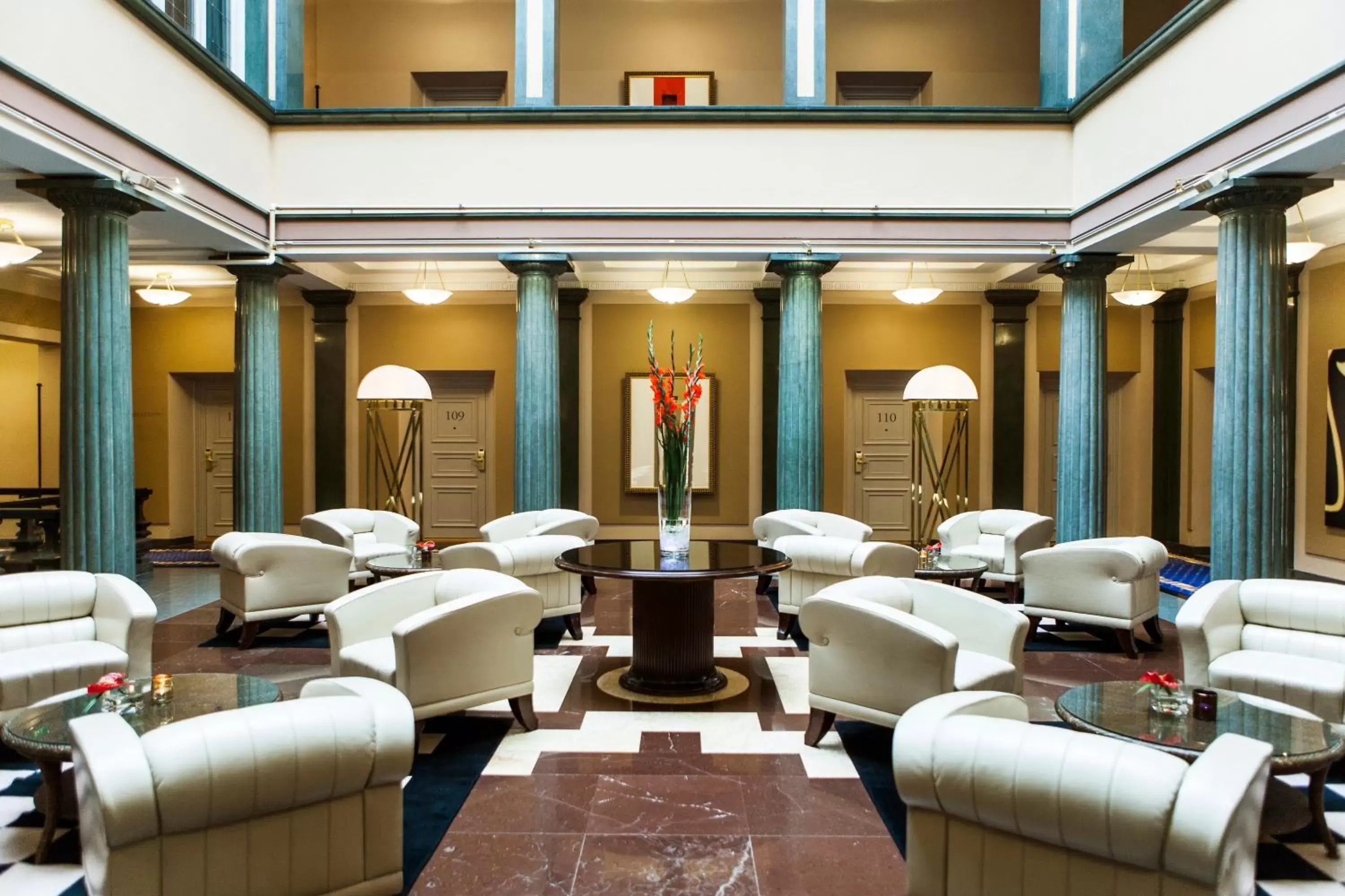 Lounge or bar in Elite Plaza Hotel