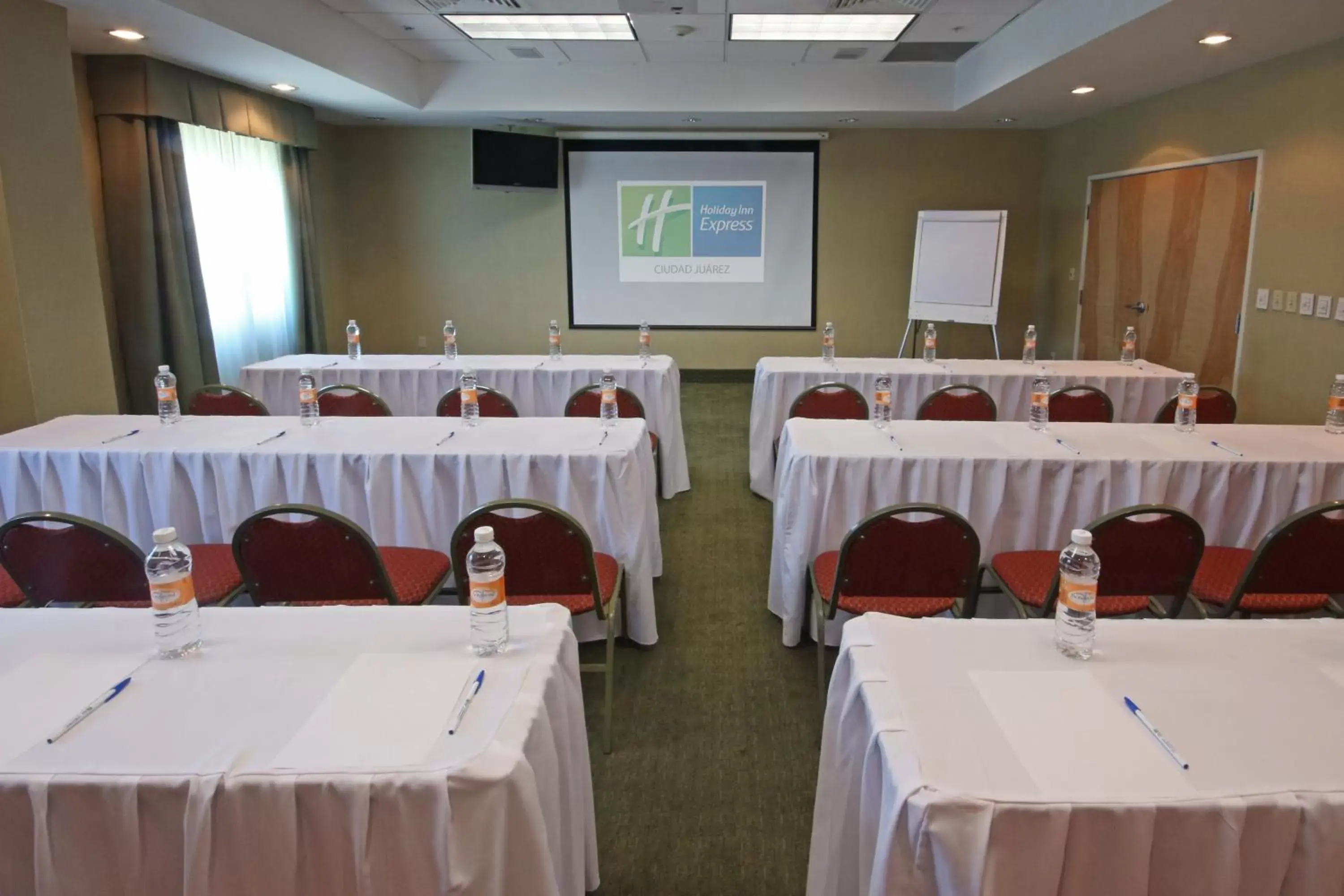 Meeting/conference room, Business Area/Conference Room in Holiday Inn Express Hotel & Suites CD. Juarez - Las Misiones, an IHG Hotel