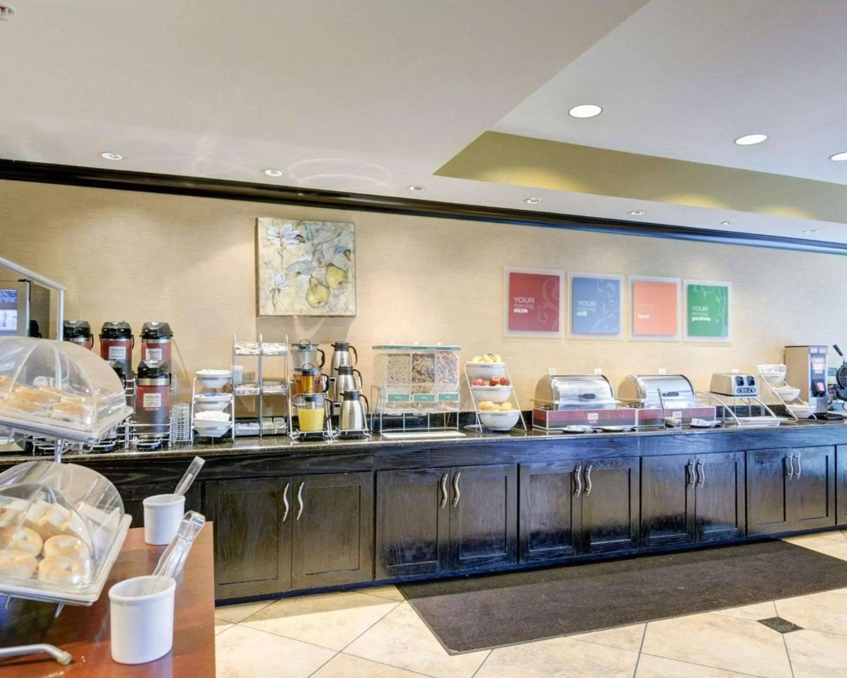 Restaurant/places to eat in Comfort Suites Conway Restaurant/places to eat in Comfort Suites Conway