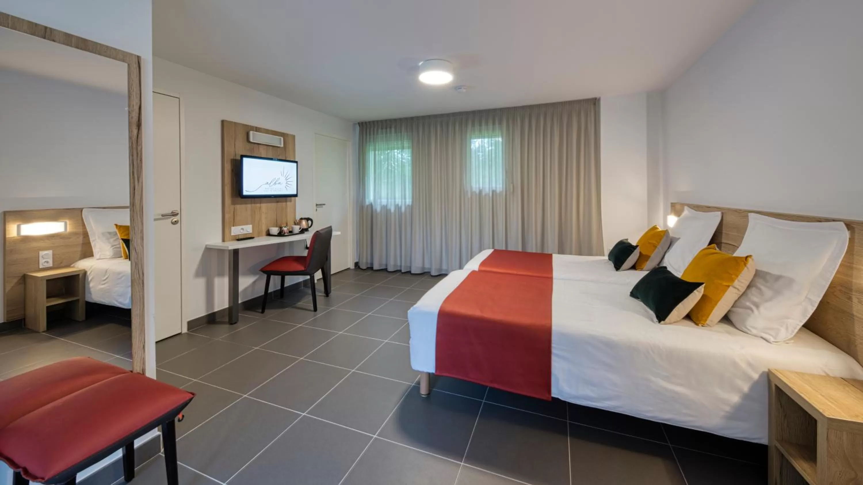 Photo of the whole room, Bed in Hôtel Lac d'Orient