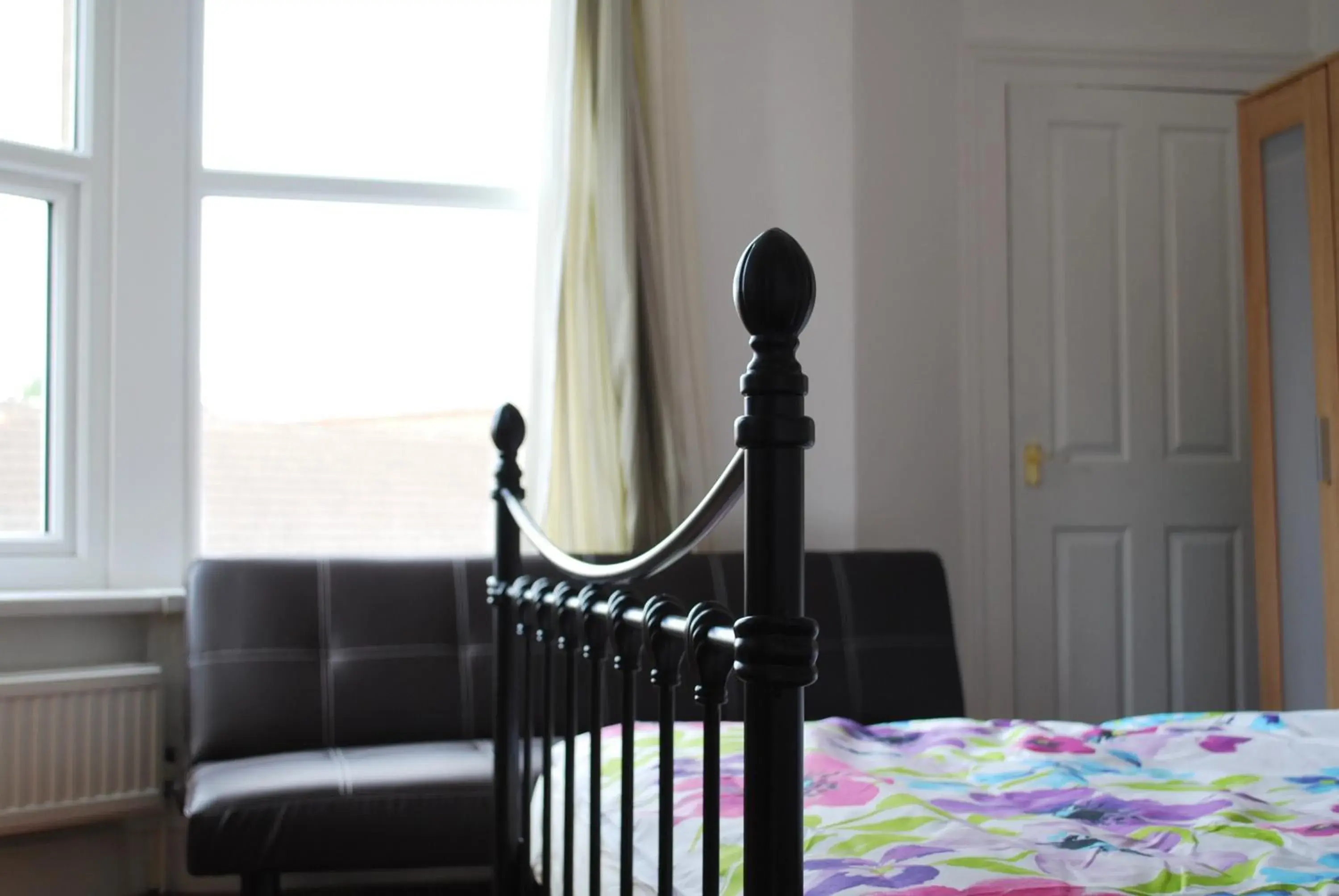 Photo of the whole room, Seating Area in Clift Guest House