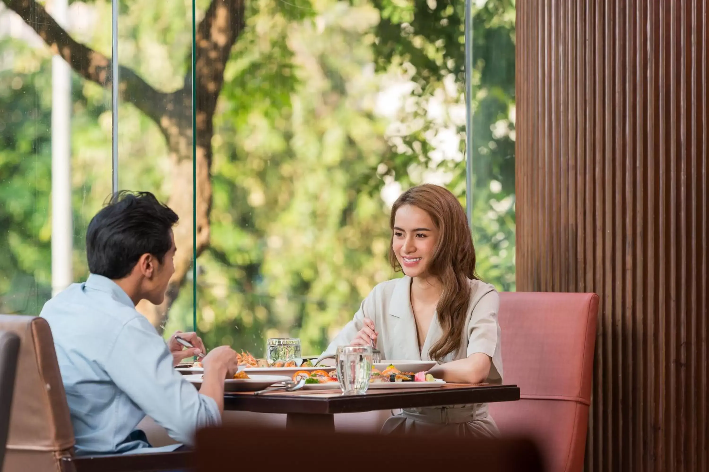 Restaurant/places to eat in Holiday Inn Bangkok Silom, an IHG Hotel