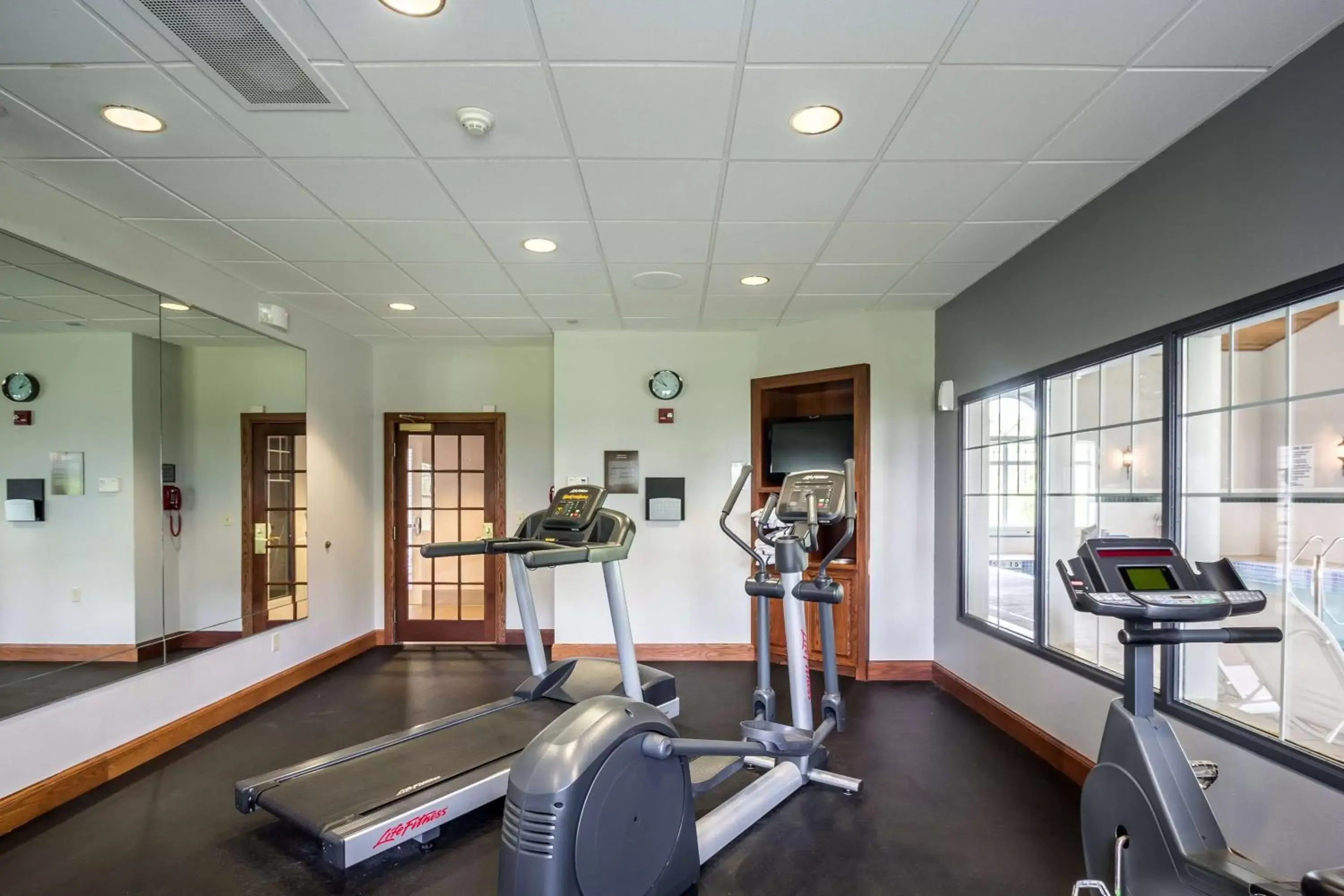 Activities, Fitness Center/Facilities in Country Inn & Suites by Radisson, Fond du Lac, WI