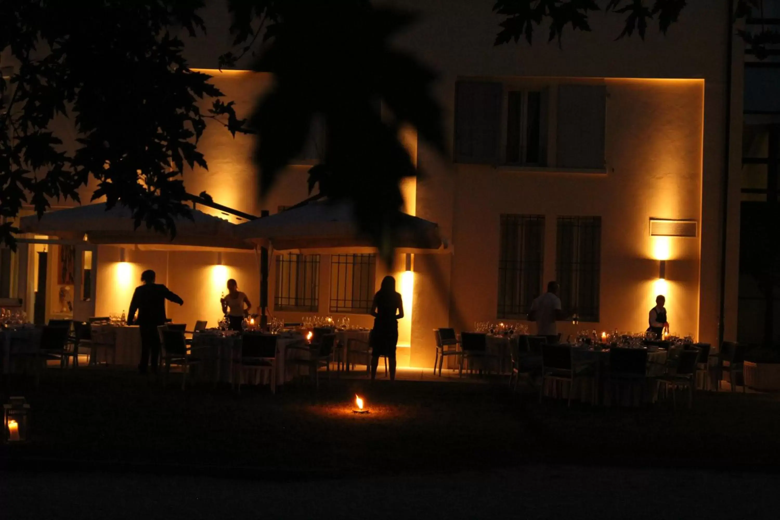 Night, Restaurant/Places to Eat in Rechigi Park Hotel