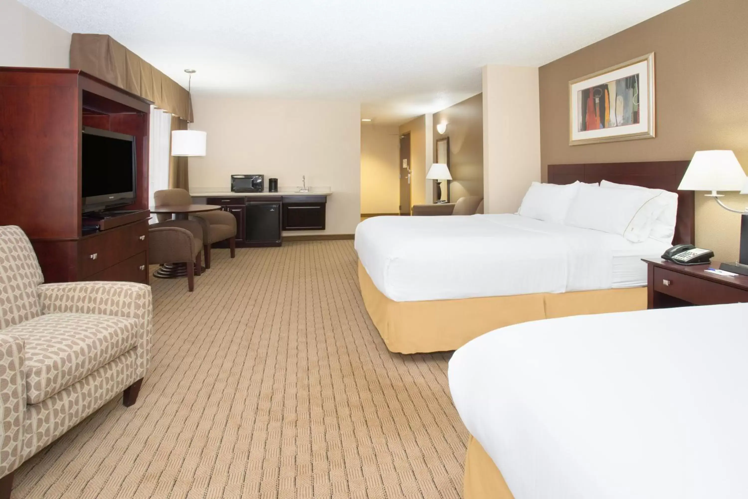 Photo of the whole room, Bed in Holiday Inn Express Hotel & Suites Minot South, an IHG Hotel