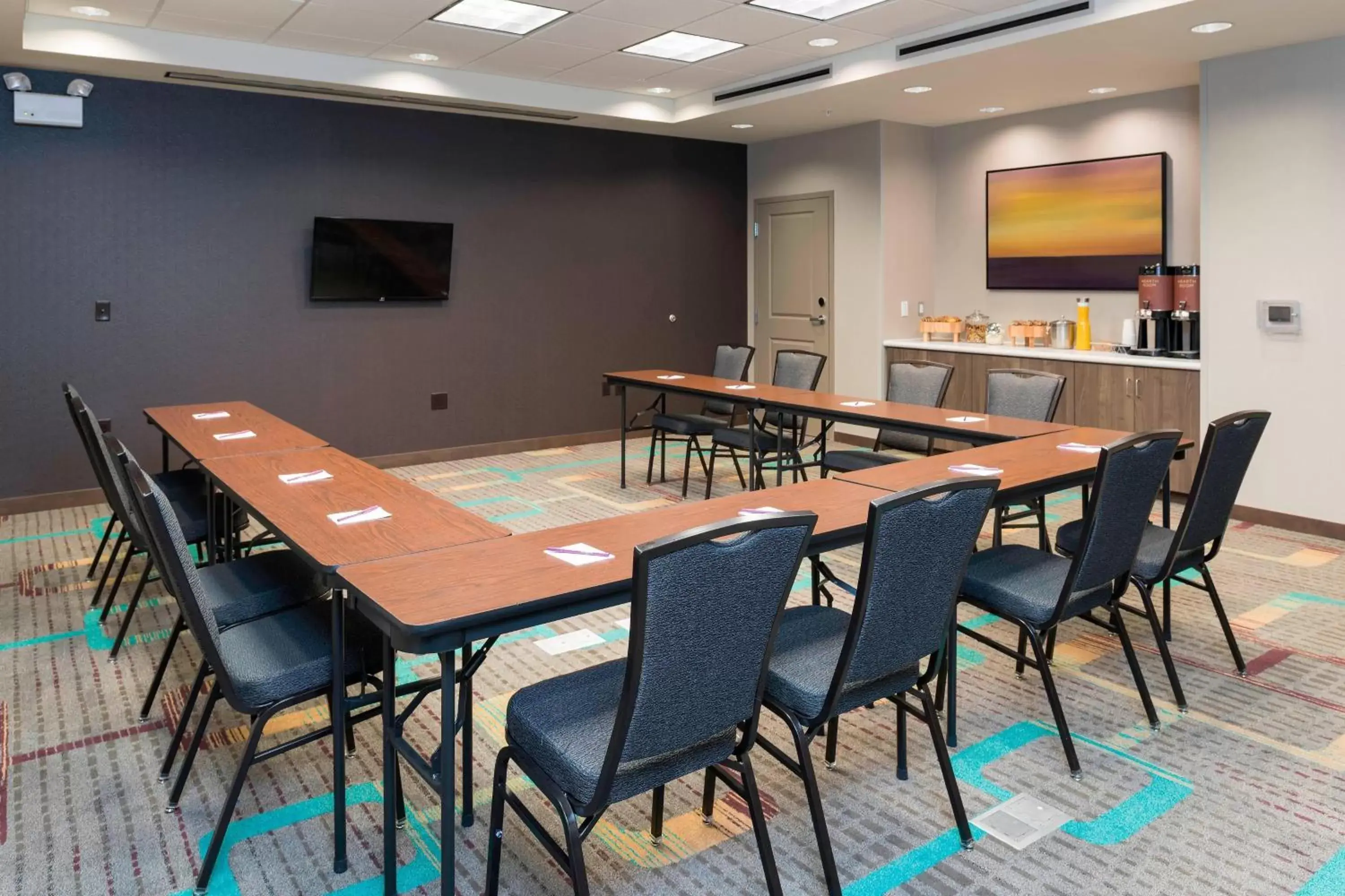 Meeting/conference room in Residence Inn by Marriott Milwaukee West