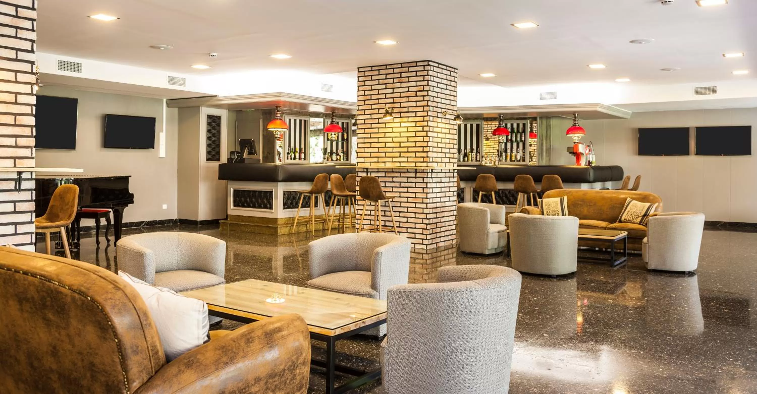 Communal lounge/ TV room in Globales Palmanova