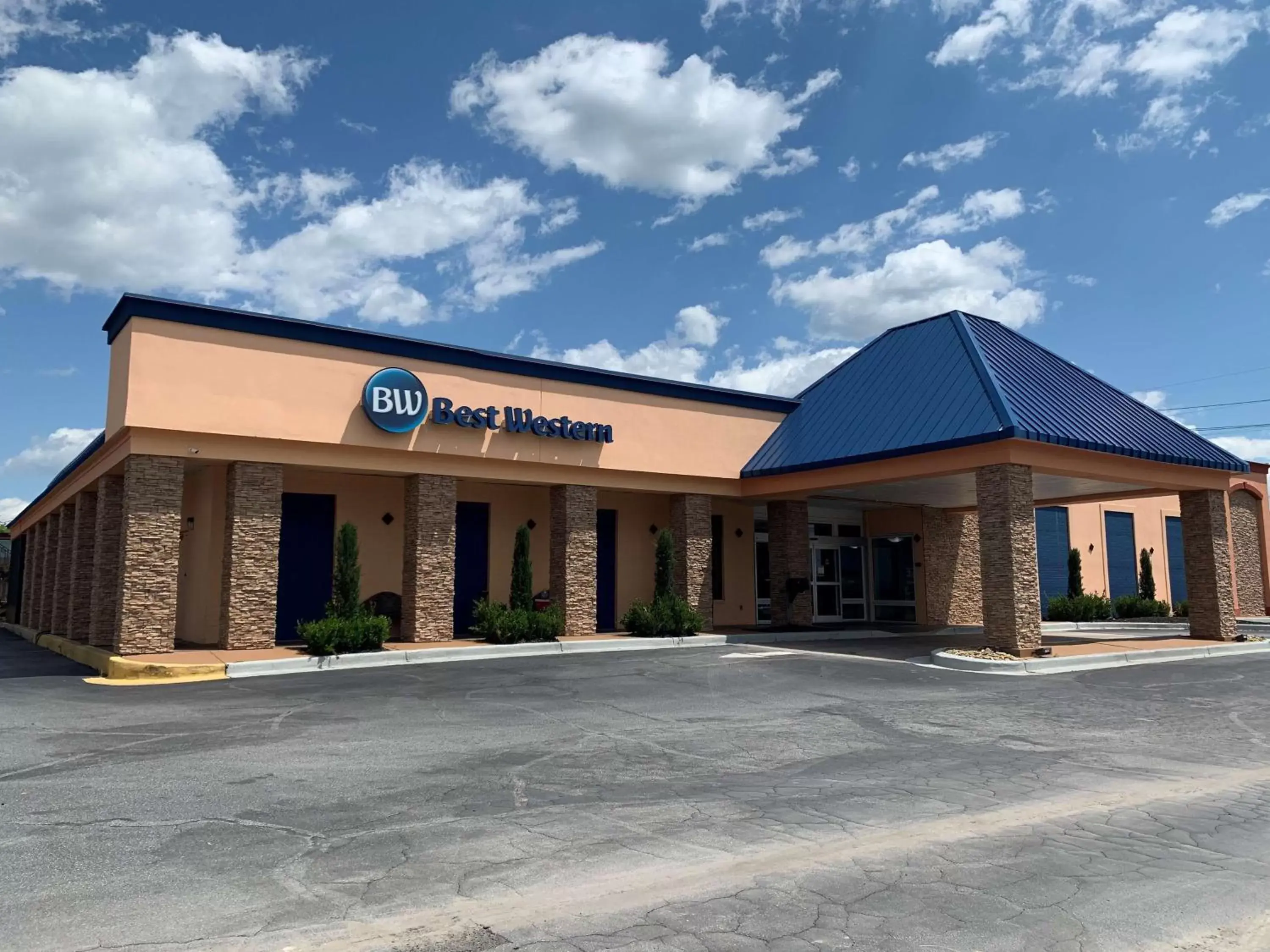Property Building in Best Western Greenville Airport